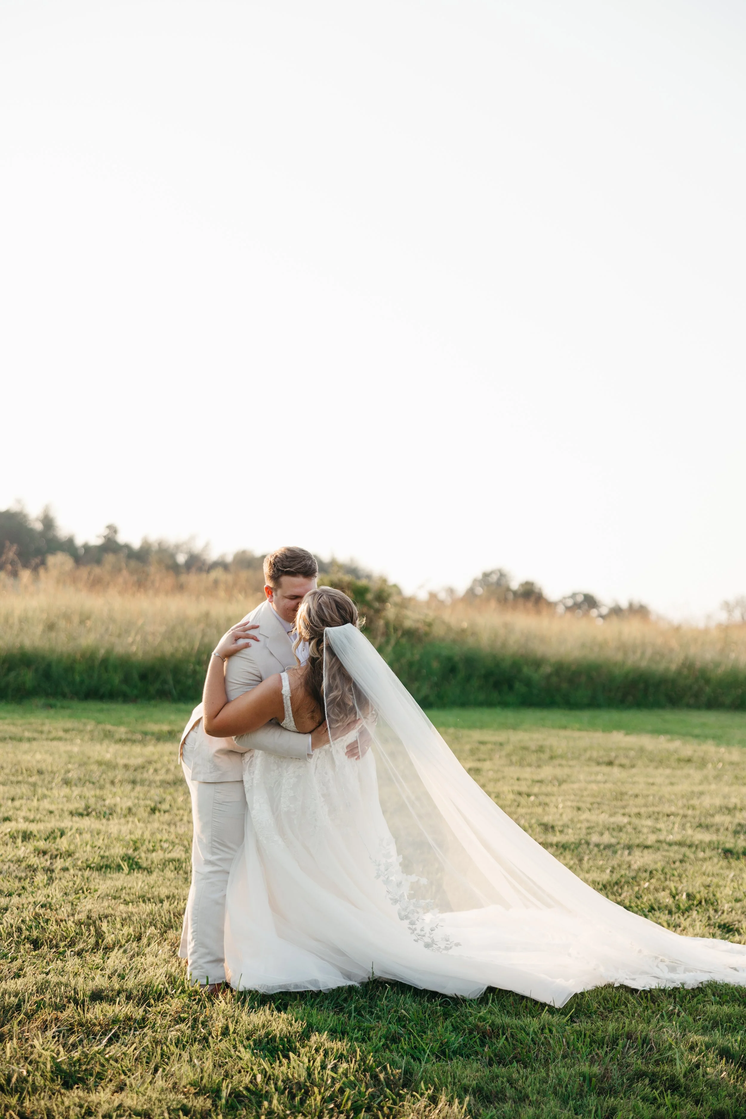 whitedovebarnsummerwedding-87.jpg