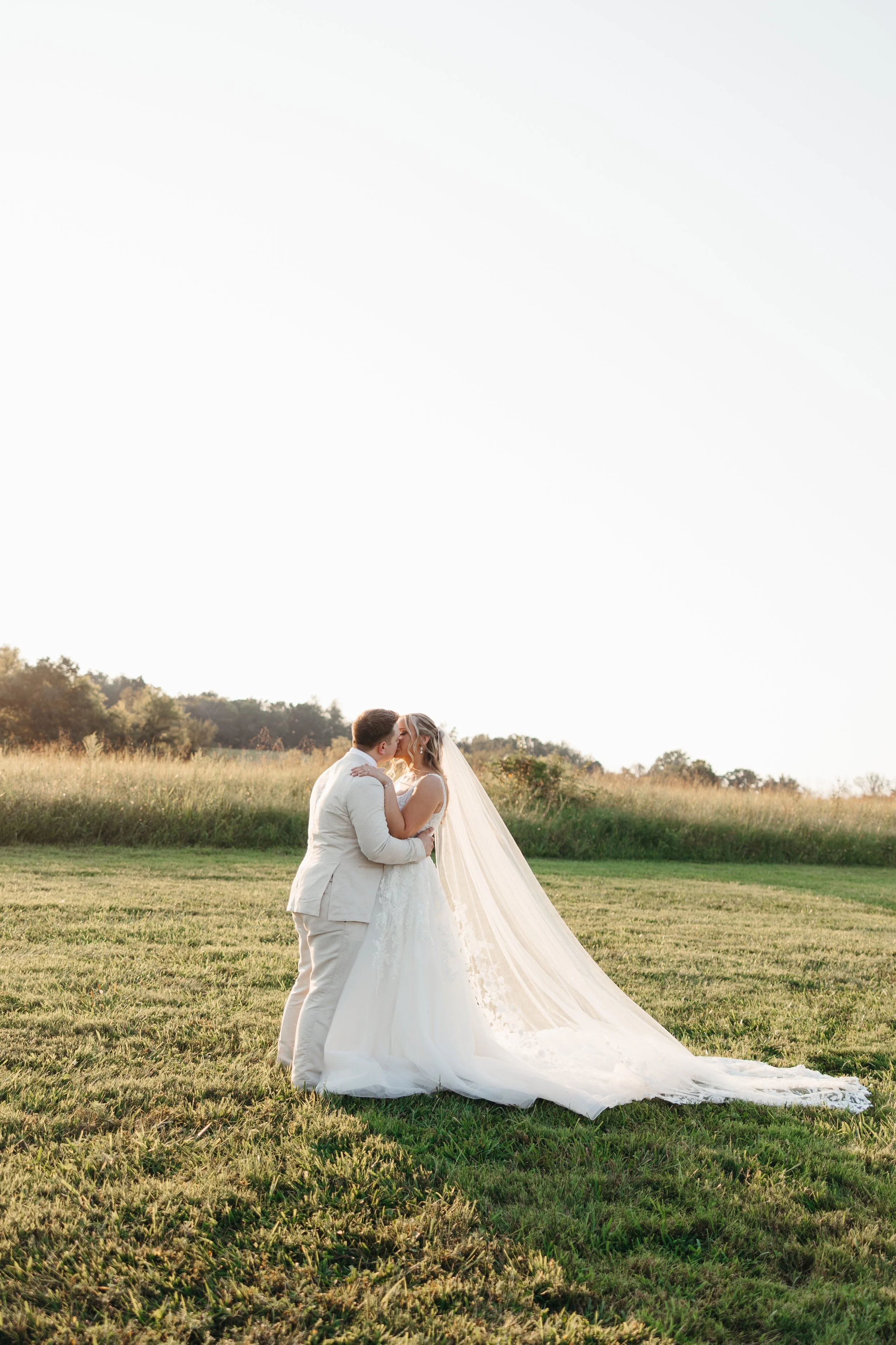 whitedovebarnsummerwedding-89.jpg