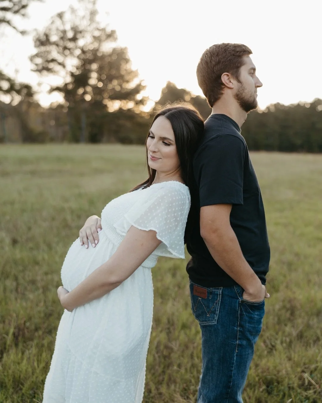 Sam + Matt&rsquo;s maternity photos 🤍

Feelin like everyone I know is pregnant or having babies right now and it&rsquo;s making me so excited for all the little blessings around us!!! I love getting to watch your family grow &amp; cherish your littl
