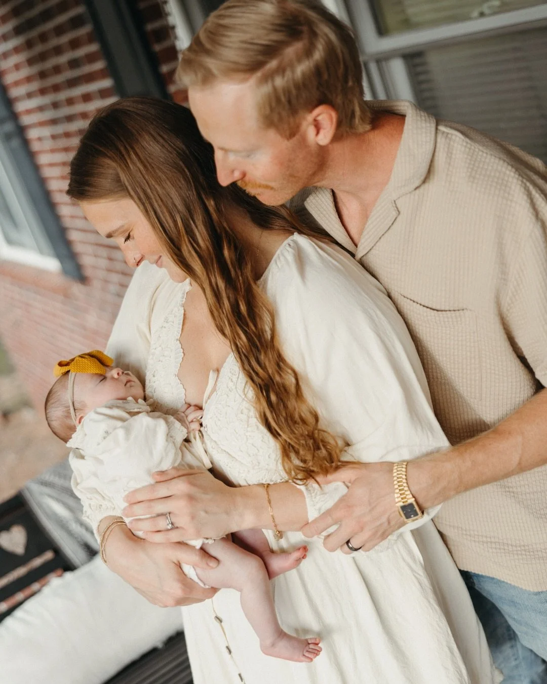 From their engagement, to their wedding, to maternity&hellip; and now welcoming their sweet baby 💛

The Heard Family&rsquo;s little one was full of tiny details, sleepy snuggles, and those quiet, fleeting moments that parents never want to forget. I
