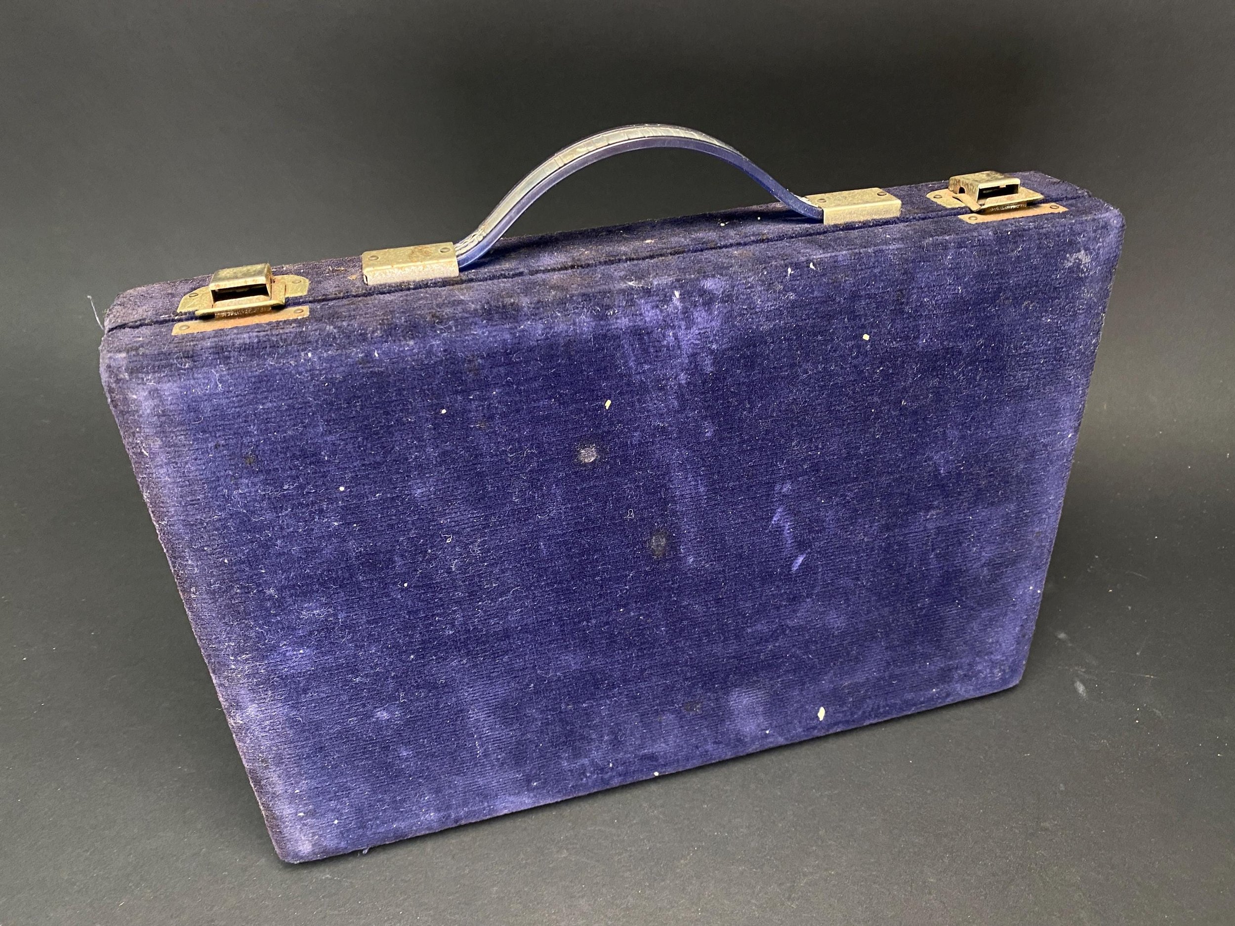 https://i.etsystatic.com/35198069/r/il/aa3900/6693992661/il_fullxfull.6693992661_td69.jpg