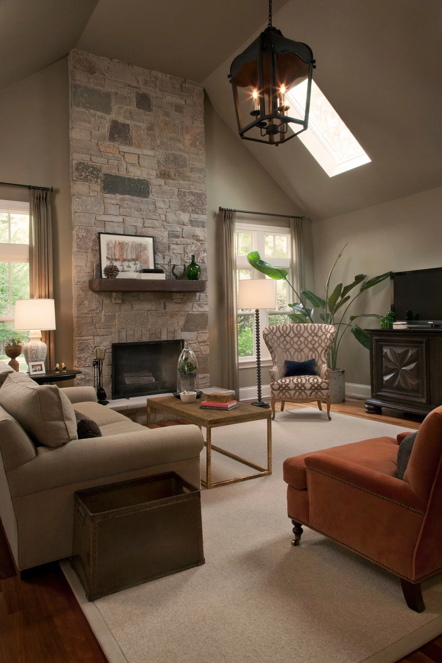 clarendon-hills-residence-ccg-interiors-llc-img_21c121d7007d70de_14-5740-1-808f8fe.jpeg