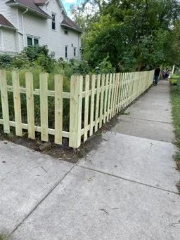 Front Yard Picket Fence Repair — project photo 1