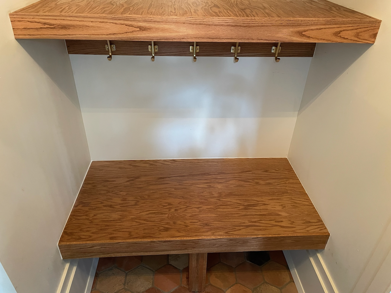 Oak Entry Bench & Coat Hooks