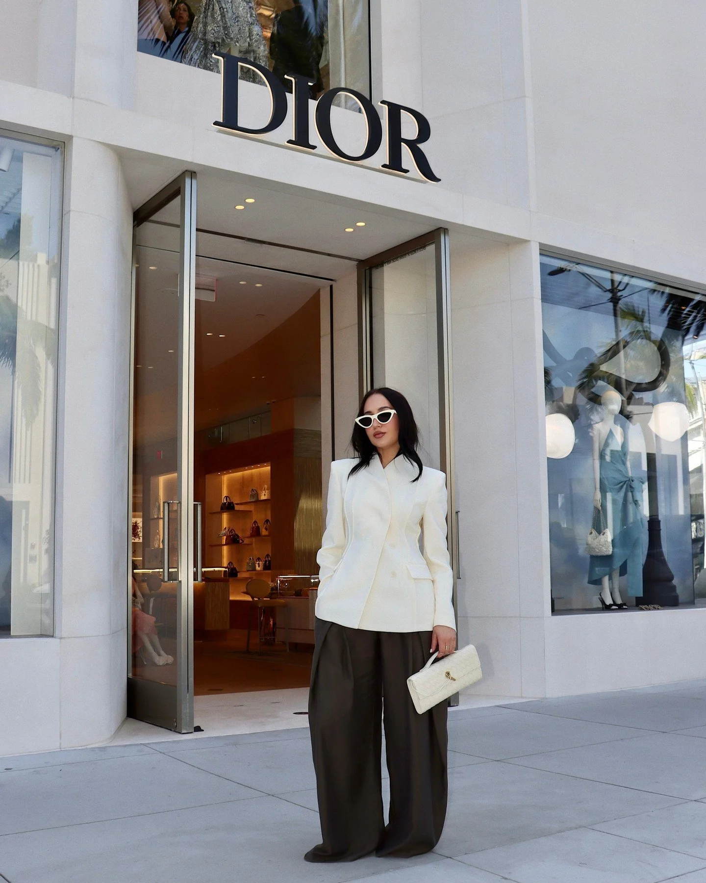 Moments of style on Rodeo Drive. Which storefront always catches your eye?⁠
⁠
📸: @tatib_official⁠
⁠
#OnlyonRodeo⁠
⁠