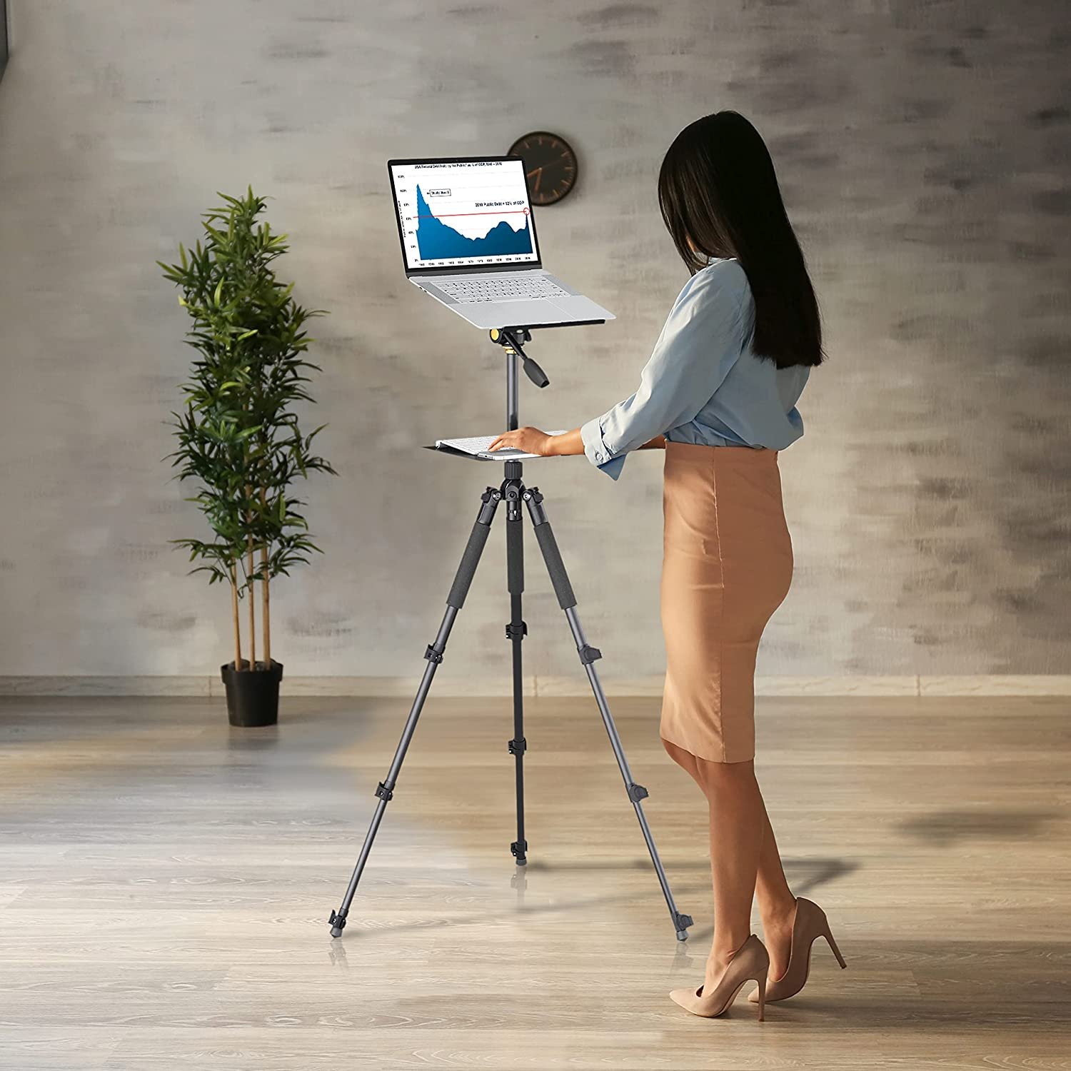 Standing - a foldable laptop stand
