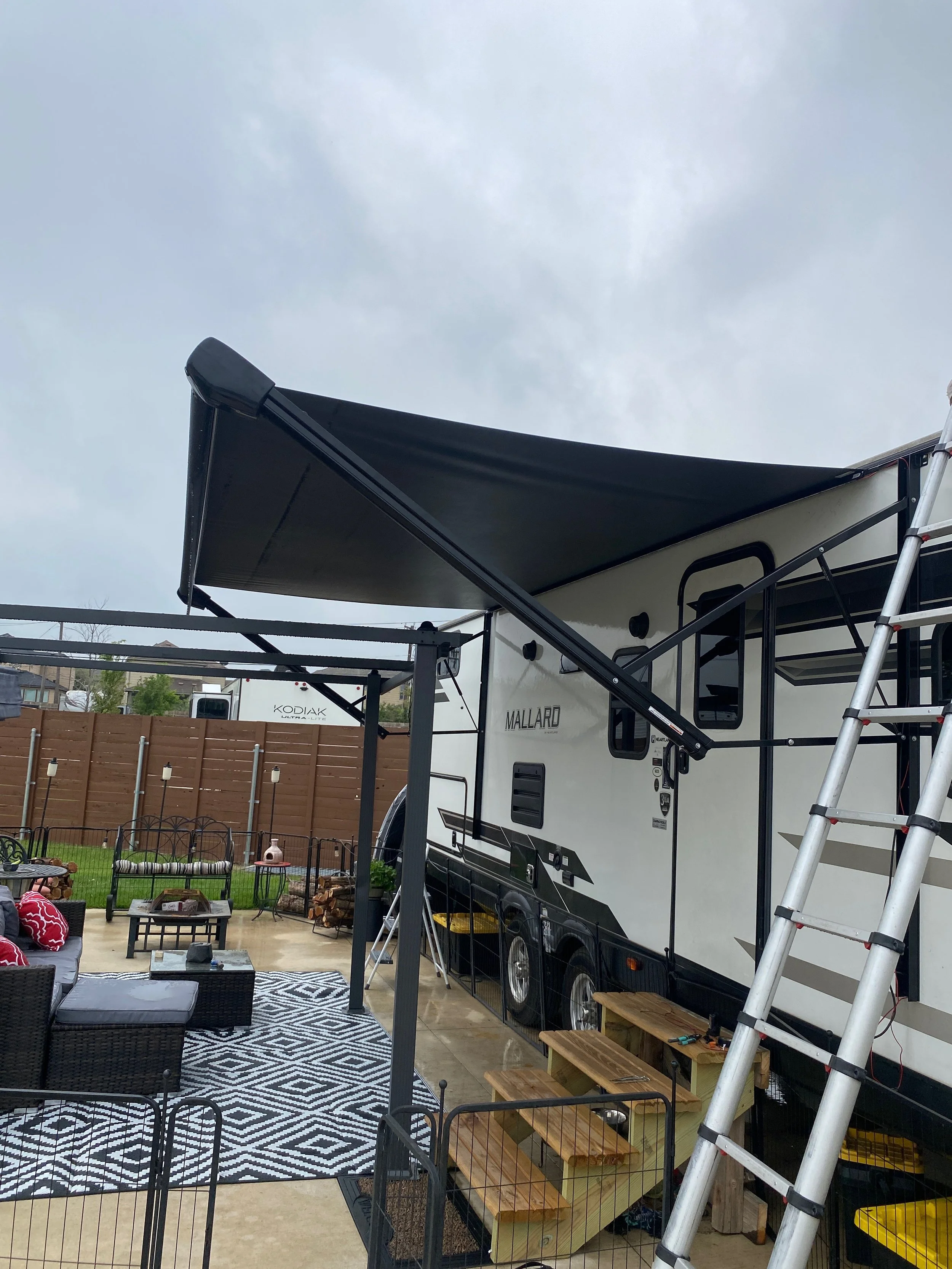 Mobile awning replacement in Georgetown, TX