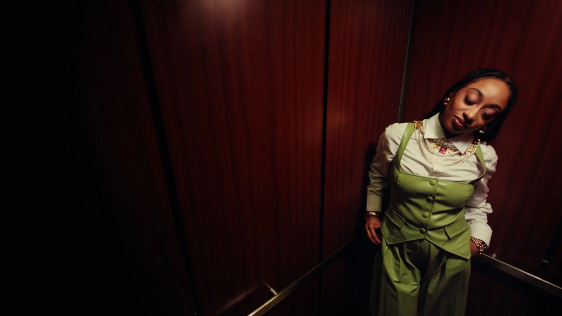 Sequence 01.00_00_46_01.Still039.JPEG