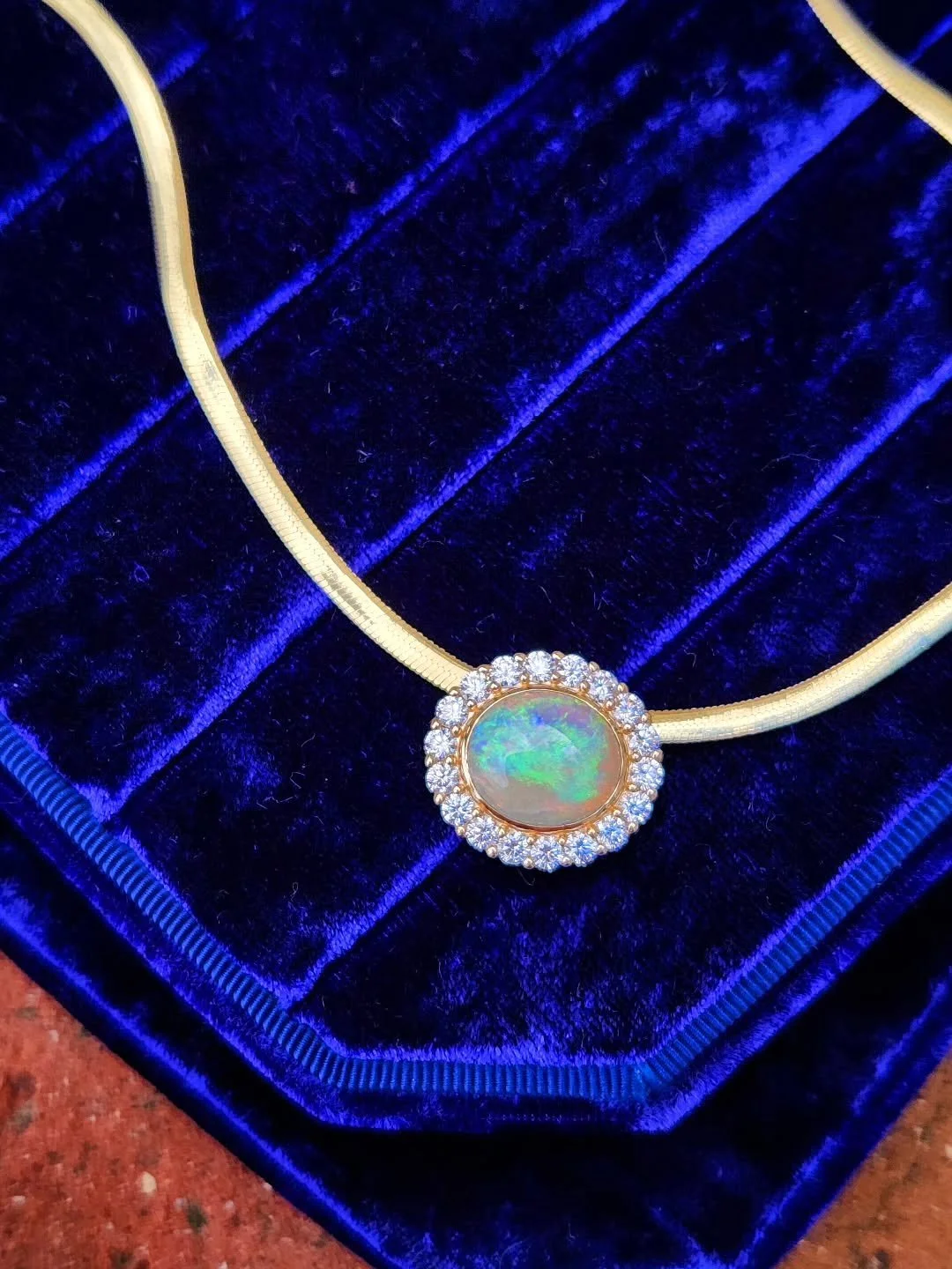 Some folk: 
&quot;I don't like opal&quot;

Me: Oh yeah? Fair enough but what don't you like about it please? Do you dislike opal or do you dislike the fake opal jewellery you saw for sale at the counter of the $2 Shop 20 years ago 🤔🫢

Please bring 