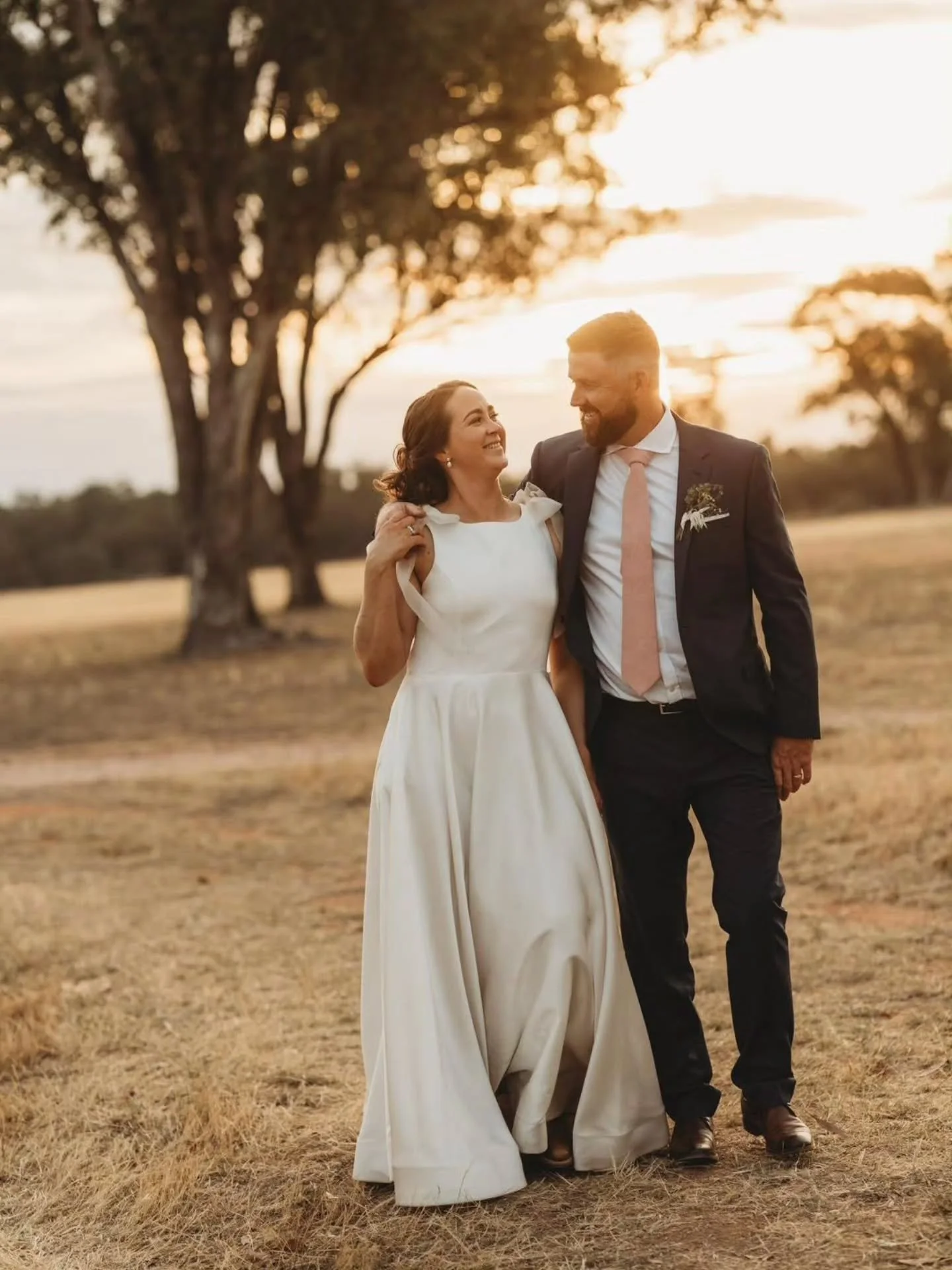 Hello, excuse me, how beautiful are these pictures of Isobel and Dylan on their wedding day. 🥹🥲

Dylan had his new wife's initials engraved in French script on the inside of his handsome solid 18ct Yellow gold wedding ring. 

I A P 2025 

Thankyou 