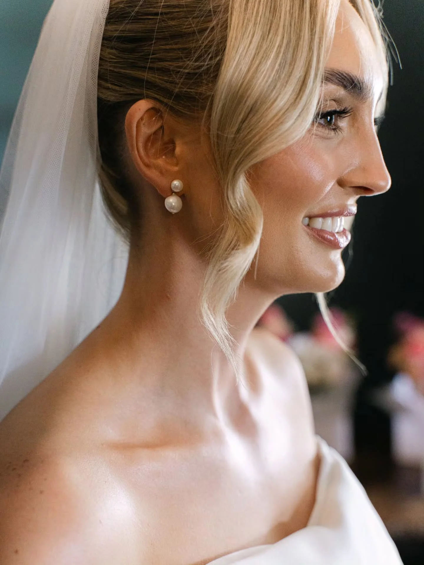 GRACE 🕊

From the moment I saw these photographs, I was completely captivated by her beauty, elegance, and joy. She looked absolutely radiant on her wedding day, and I feel incredibly honoured that Grace chose Lucy in the Sky Jewels to be part of su