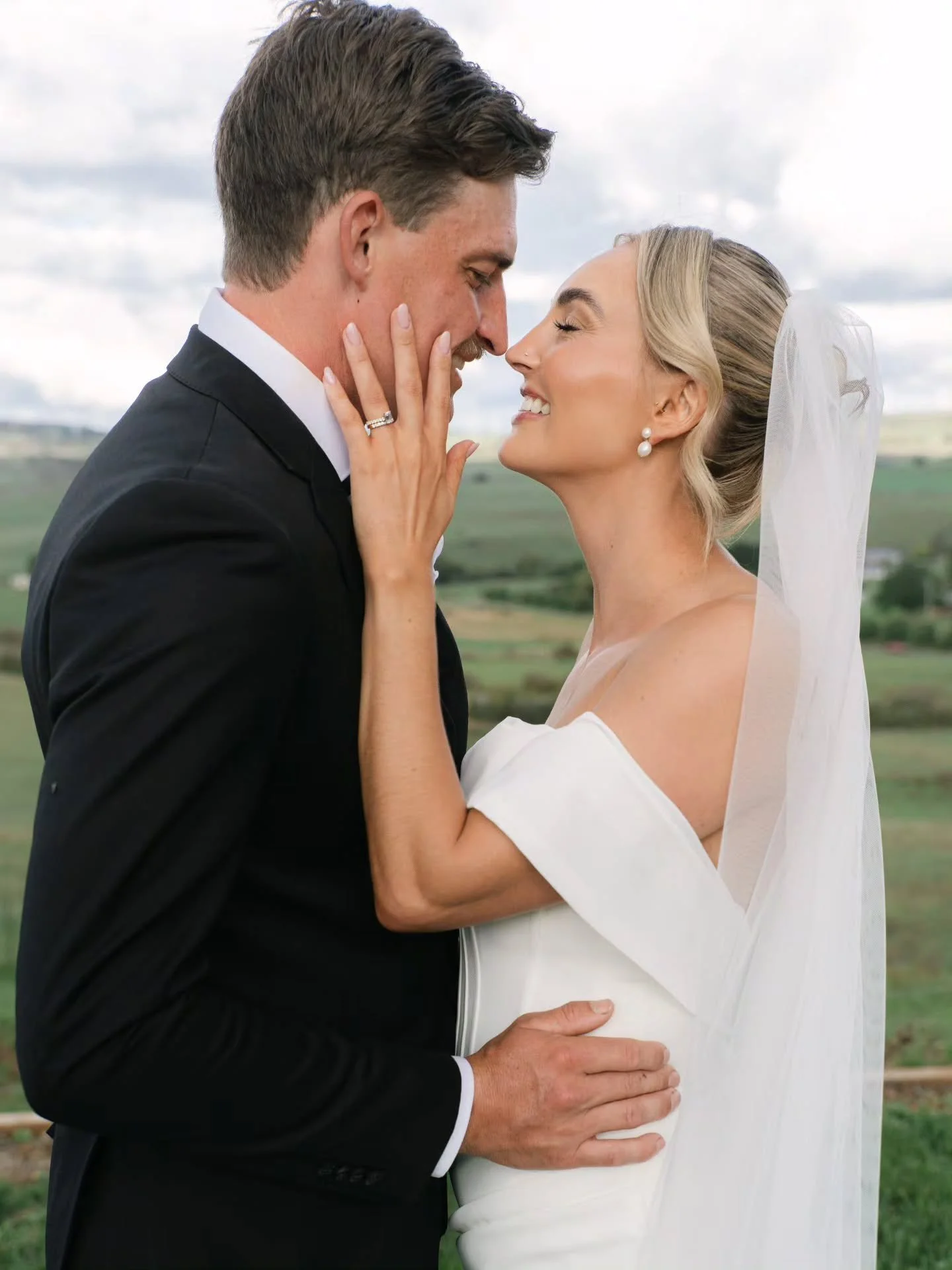 GRACE 🕊

From the moment I saw these photographs, I was completely captivated by her beauty, elegance, and joy. She looked absolutely radiant on her wedding day, and I feel incredibly honoured that Grace chose Lucy in the Sky Jewels to be part of su