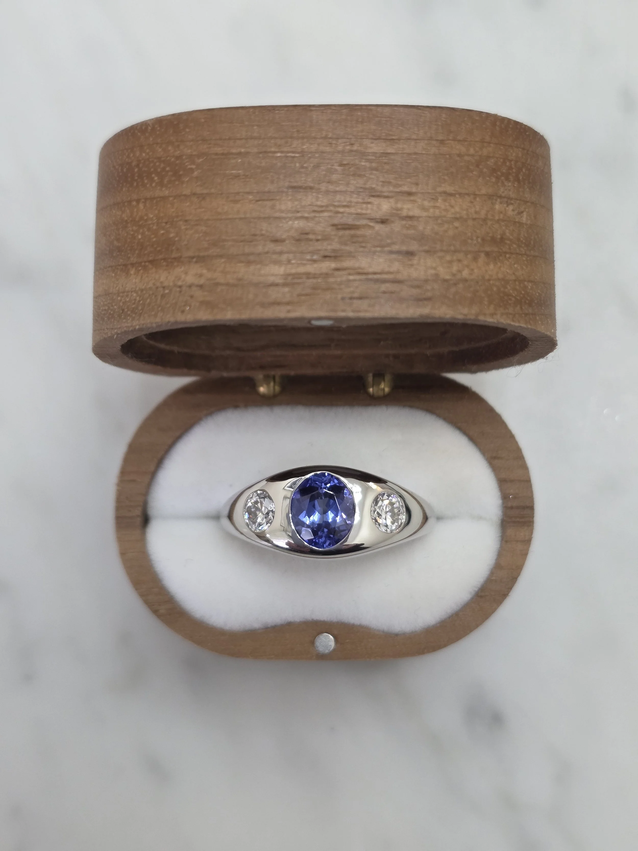 "Bombe" Ring