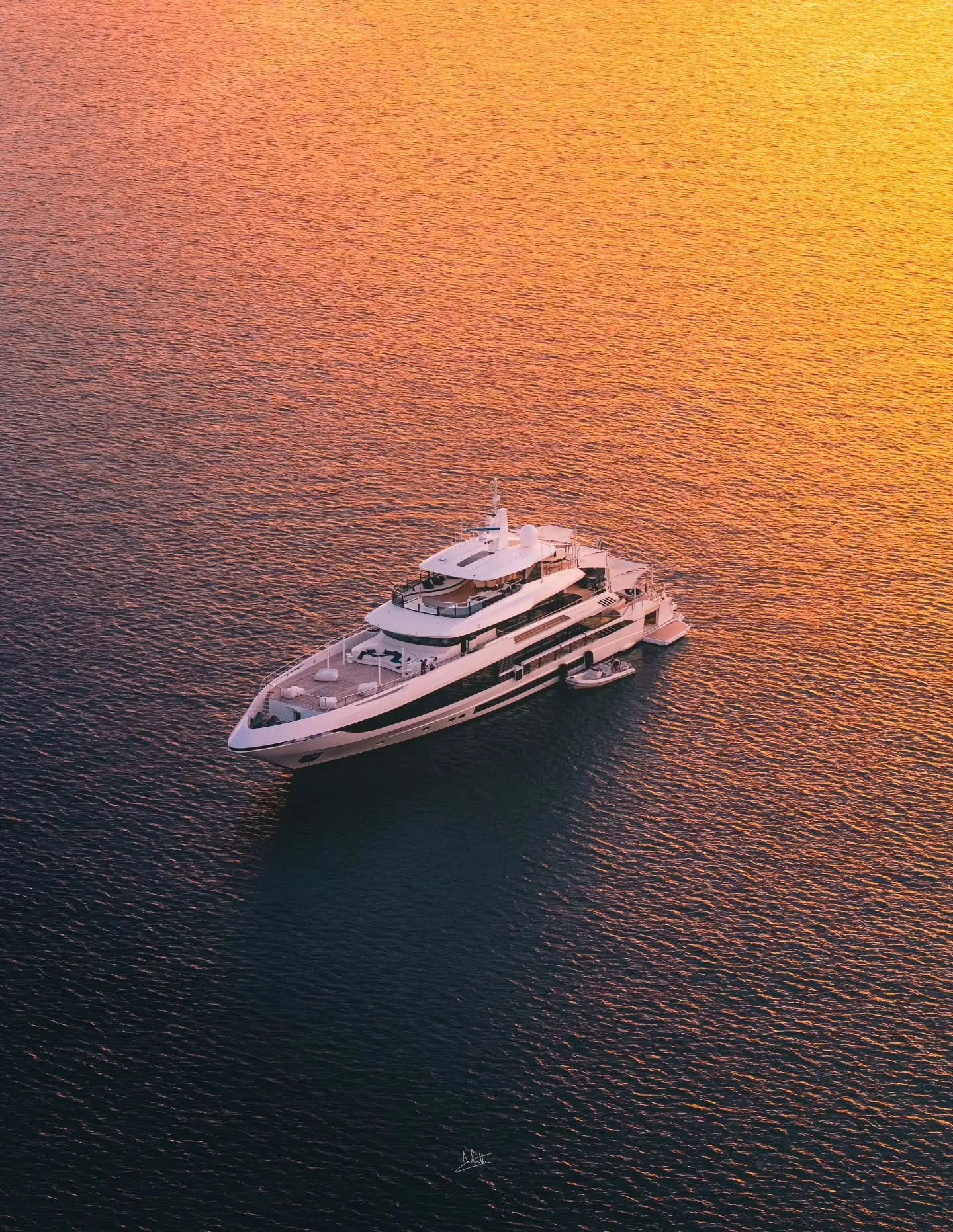 I love the colour tones this time of the year 🍃 🧡

...
...
...
...
#stlucia #caribbeanlife #colourgrading #lightroom #djimavic4pro