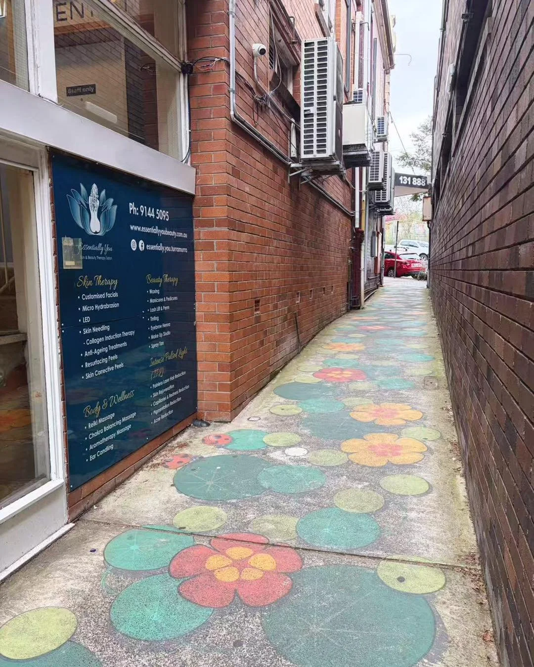 Training Day in Sydney ✨

Spent the day in Turramurra, Sydney, visiting a beautiful boutique clinic for a small training session with Amy, the business owner of Essentially You Skin &amp; Beauty Therapy Salon. 

It&rsquo;s always such a pleasure to s