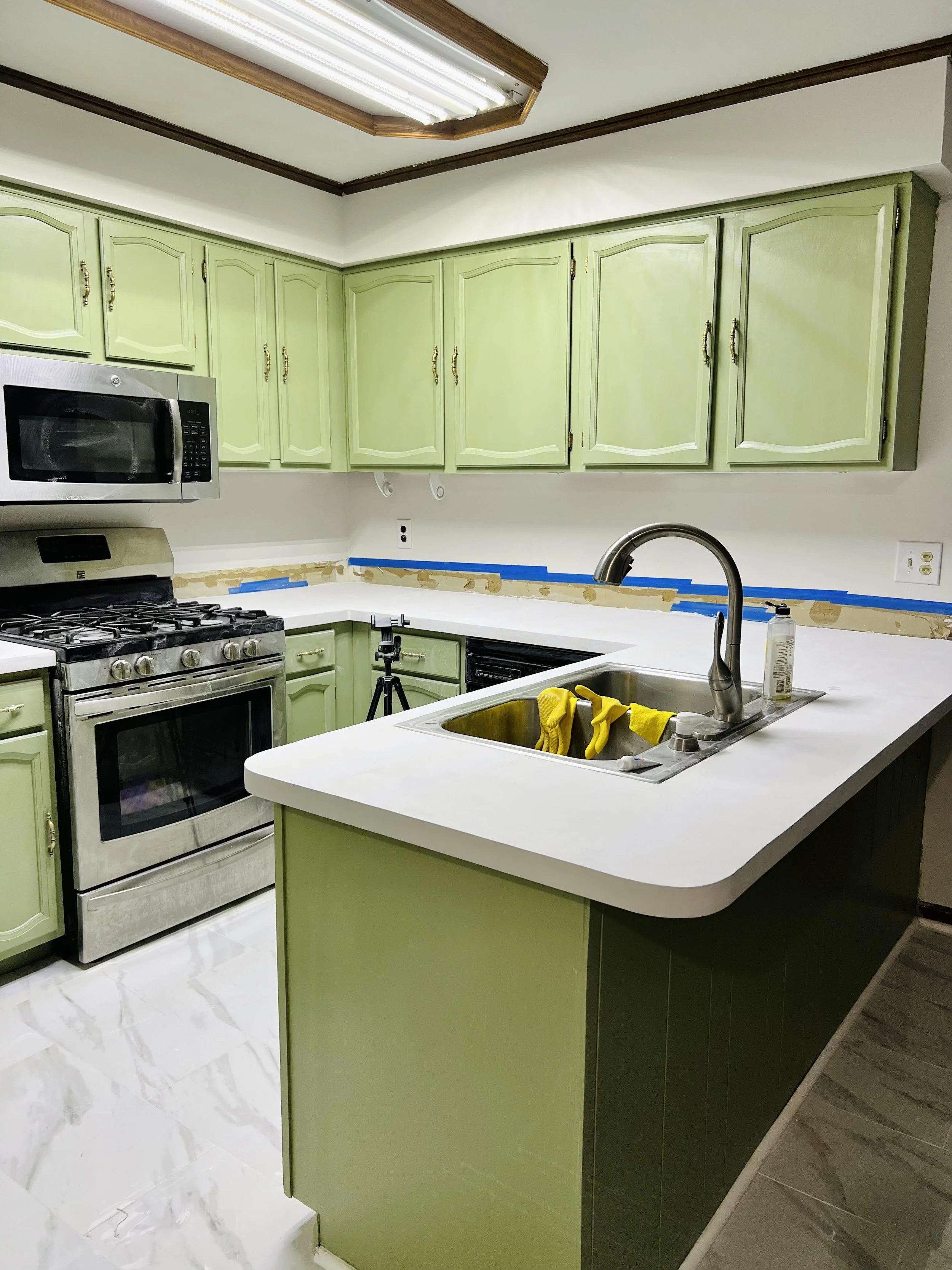 9 Steps to Paint Your Kitchen Cabinets