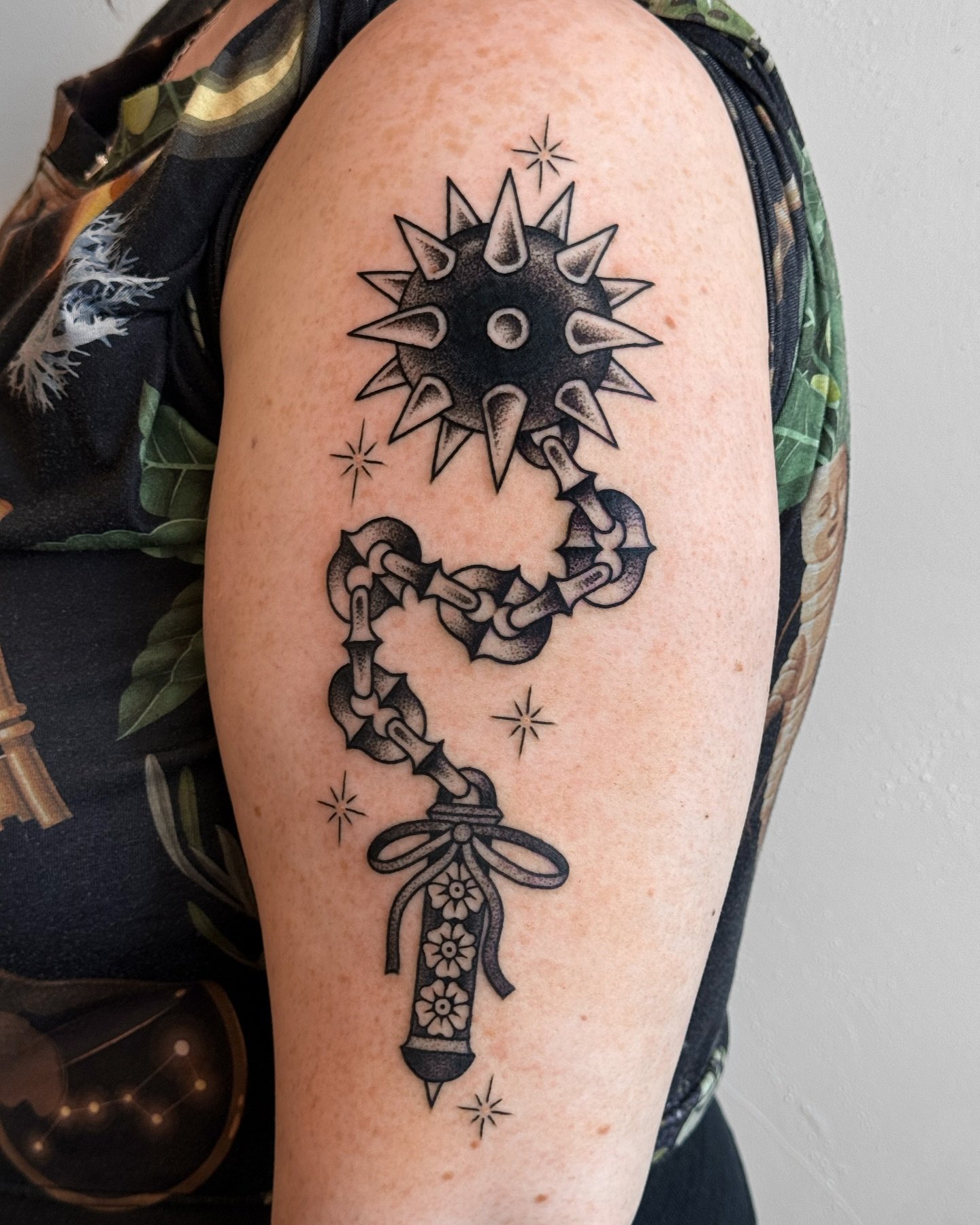 Sparkly mace for Lana 💘
.
.
.
.
.

.
.
.
.
.
.
#stipple #stippling #stippletattoo #dotwork #dotworkers #dotworktattoo #dotworksnake #trad #tradworkers #tradtattoo #tradworktattoos #medieval #medievaltattoo #blackwork #blackworkers #blackworktattoo #