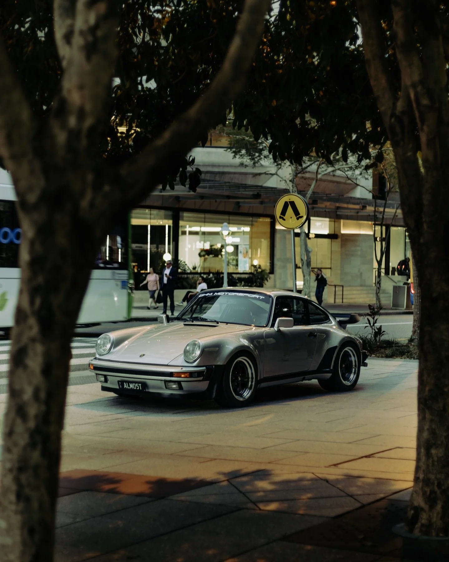 Built to be noticed 😈 

#porsche #930 #turbo #photography