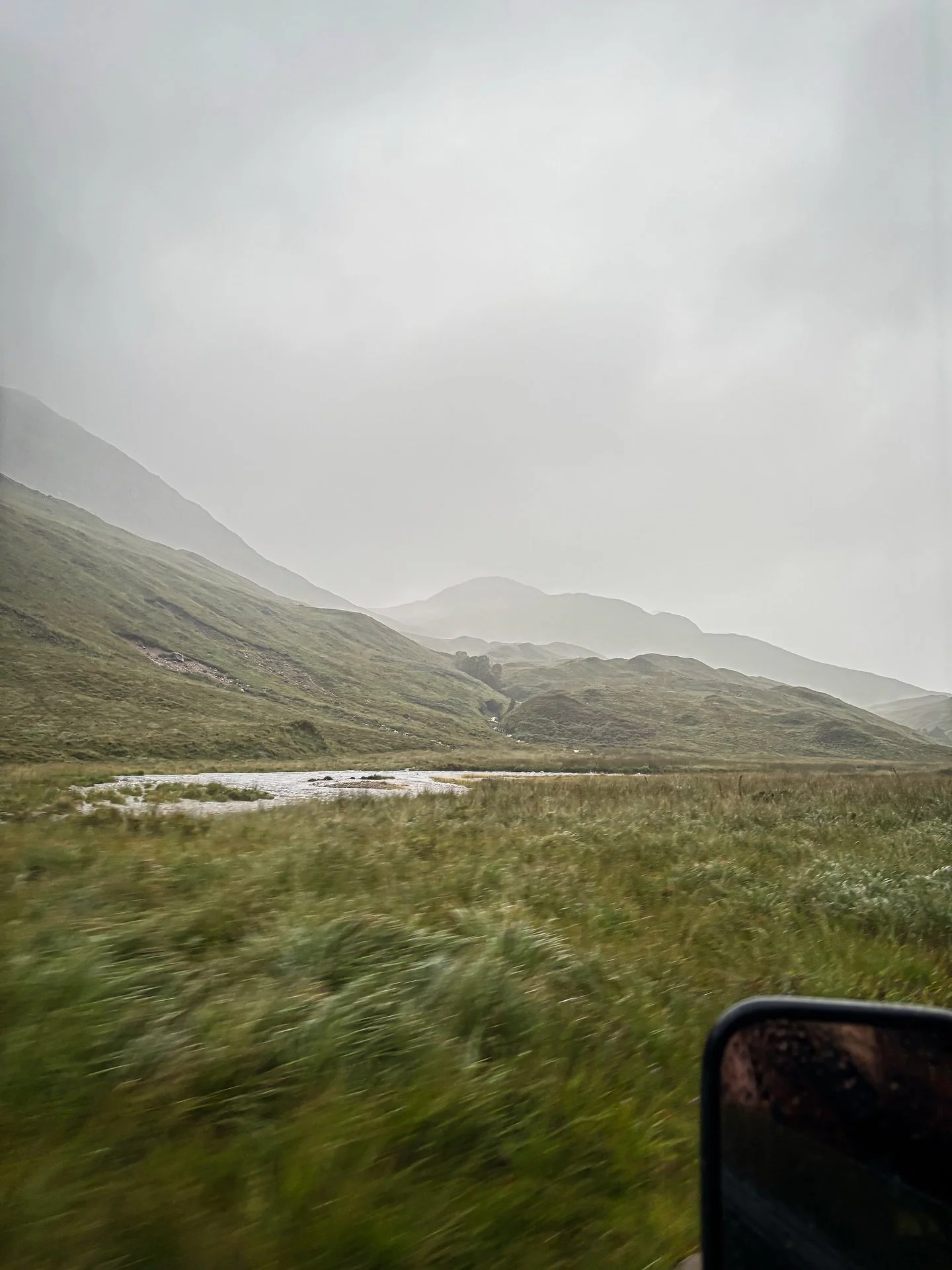 Snapshots from the weekend🌿🤎

The last weekend of August felt like a real turning point. Heavy rain arrived with misty glens and swollen rivers. We had some dry periods too for a lovely walk in the woods🌳🌲

It was nice to have  @piepsbaak and @_b