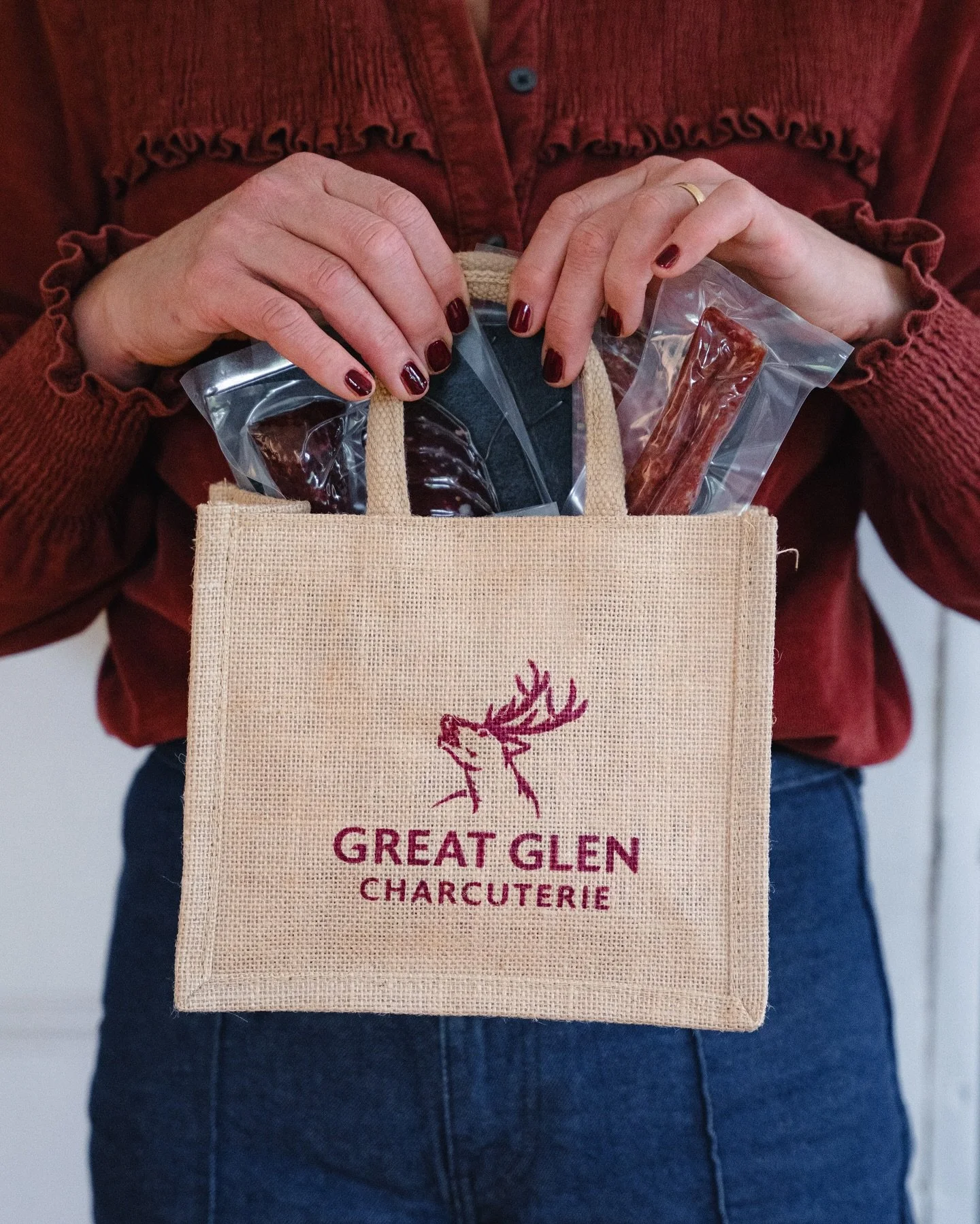 We&rsquo;re at our local Glen Spean Market this Saturday🤎🌿🦌

We&rsquo;ll be bringing our local wild venison charcuterie, perfect for stocking up ahead of the festive season! 🌲

Our ever-popular gift bags will be there too - a lovely treat for foo