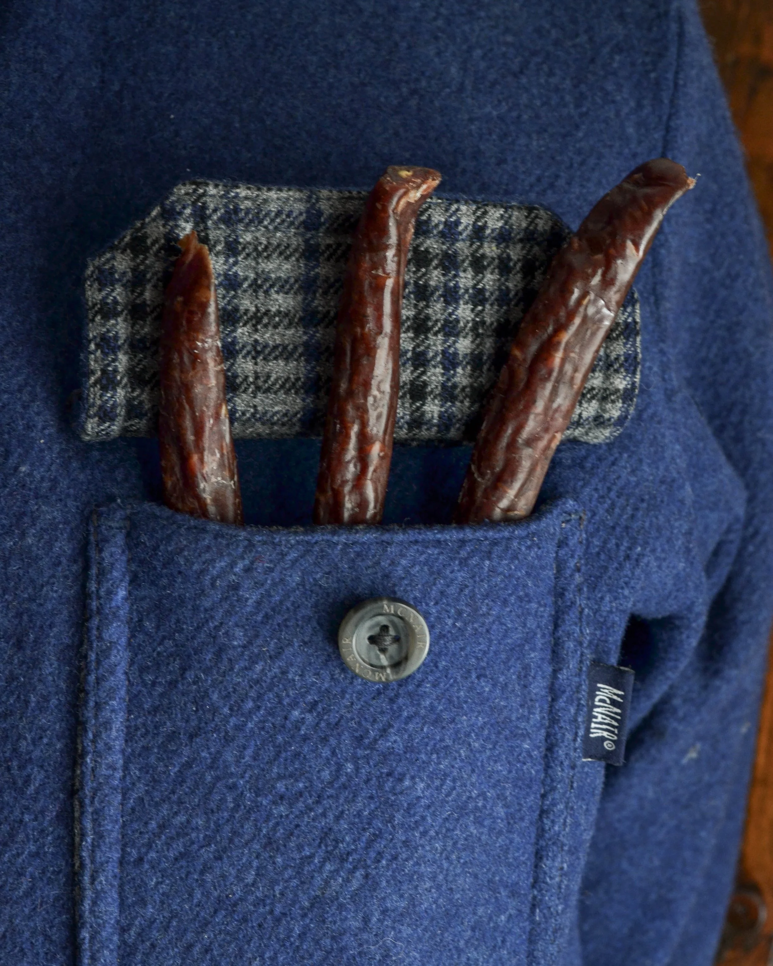 Pocket snacks 🤎🦌

What treats do you take in your pockets? 

We&rsquo;ve taken our much-loved pepperoni sticks and made something a little bit special. Made with a blend of Scottish pork and wild venison, we&rsquo;ve added a hint of fennel and give