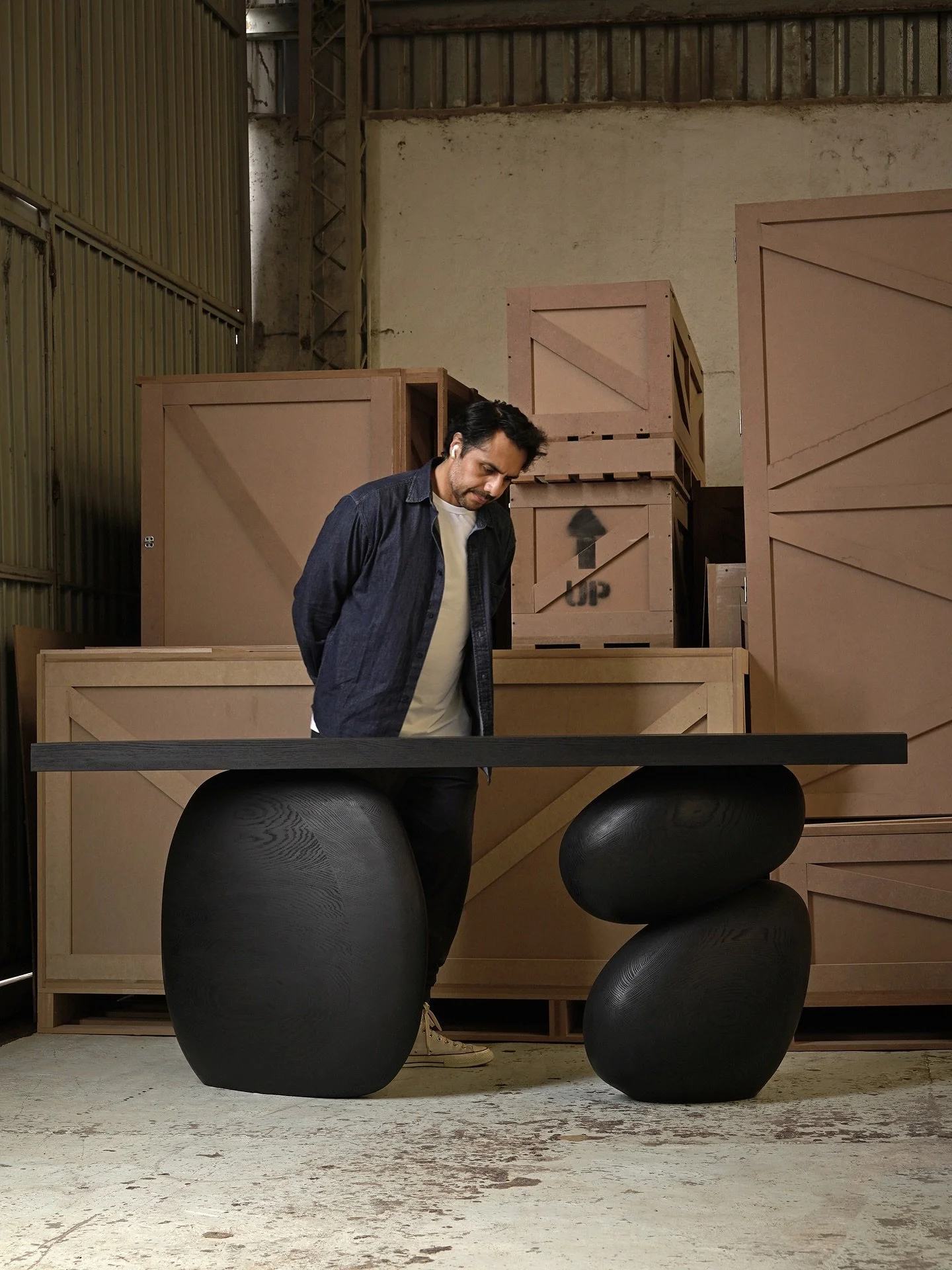 Where simplicity isn&rsquo;t simple.

#objectdesign #luxuryinteriors #formandfunction #bespokefurniture #designstudio #joelescalonastudio