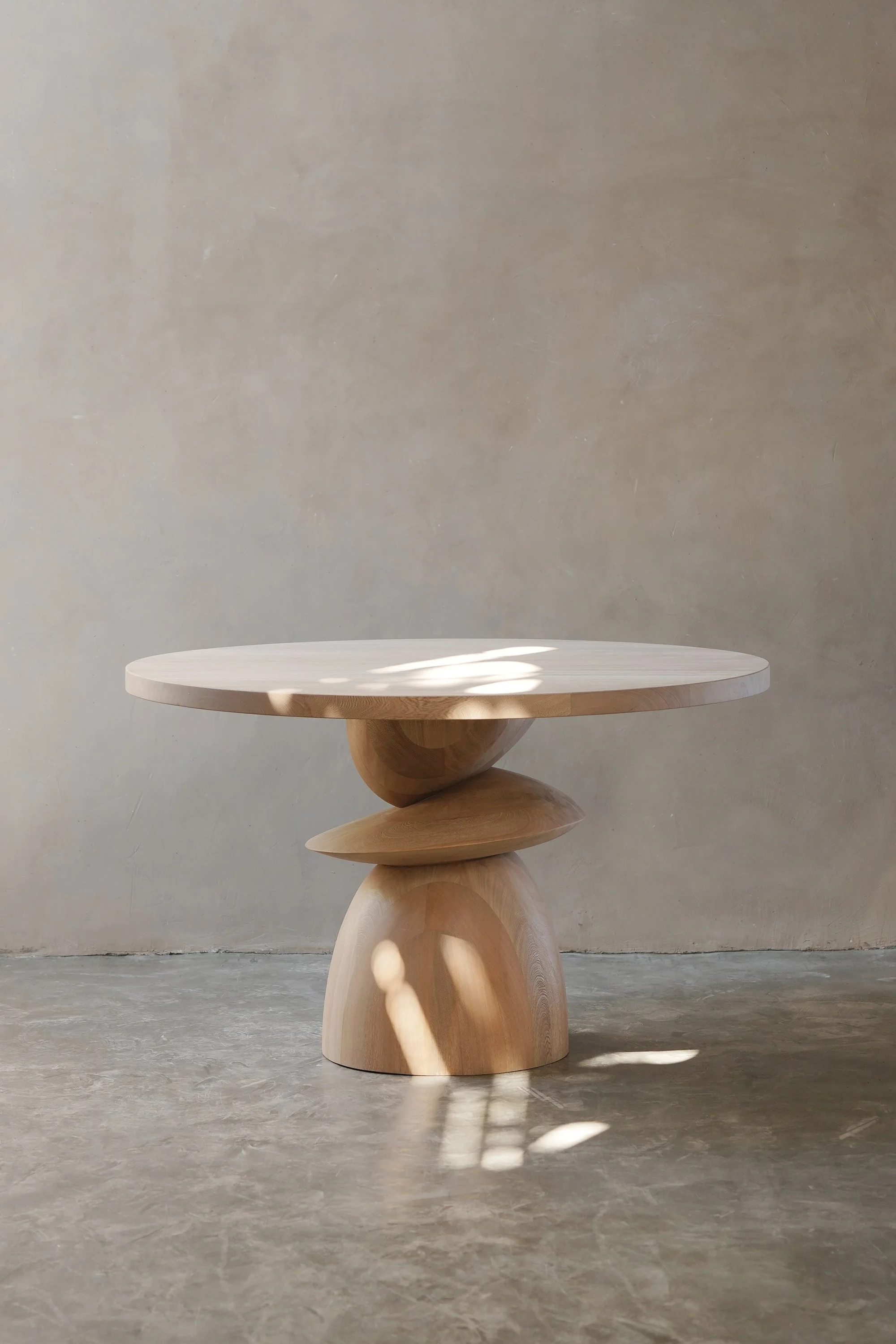 Socle+24+Dining+Table+by+NONO+%E2%80%94%C2%A02.png