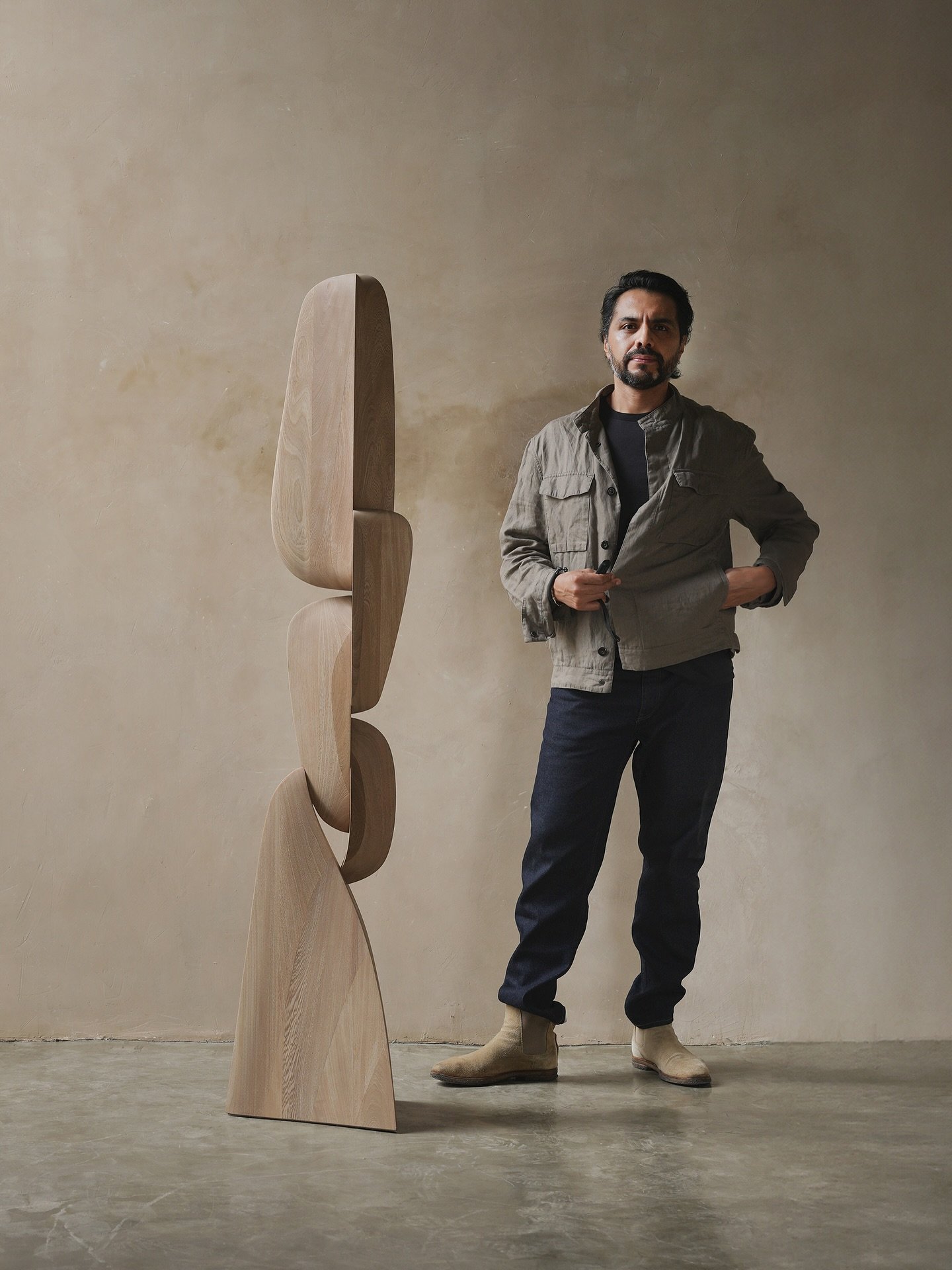 Soft wait, strong welcome

#furniture #artfurniture #formandfunction #interiordesign #woodworking #JoelEscalona