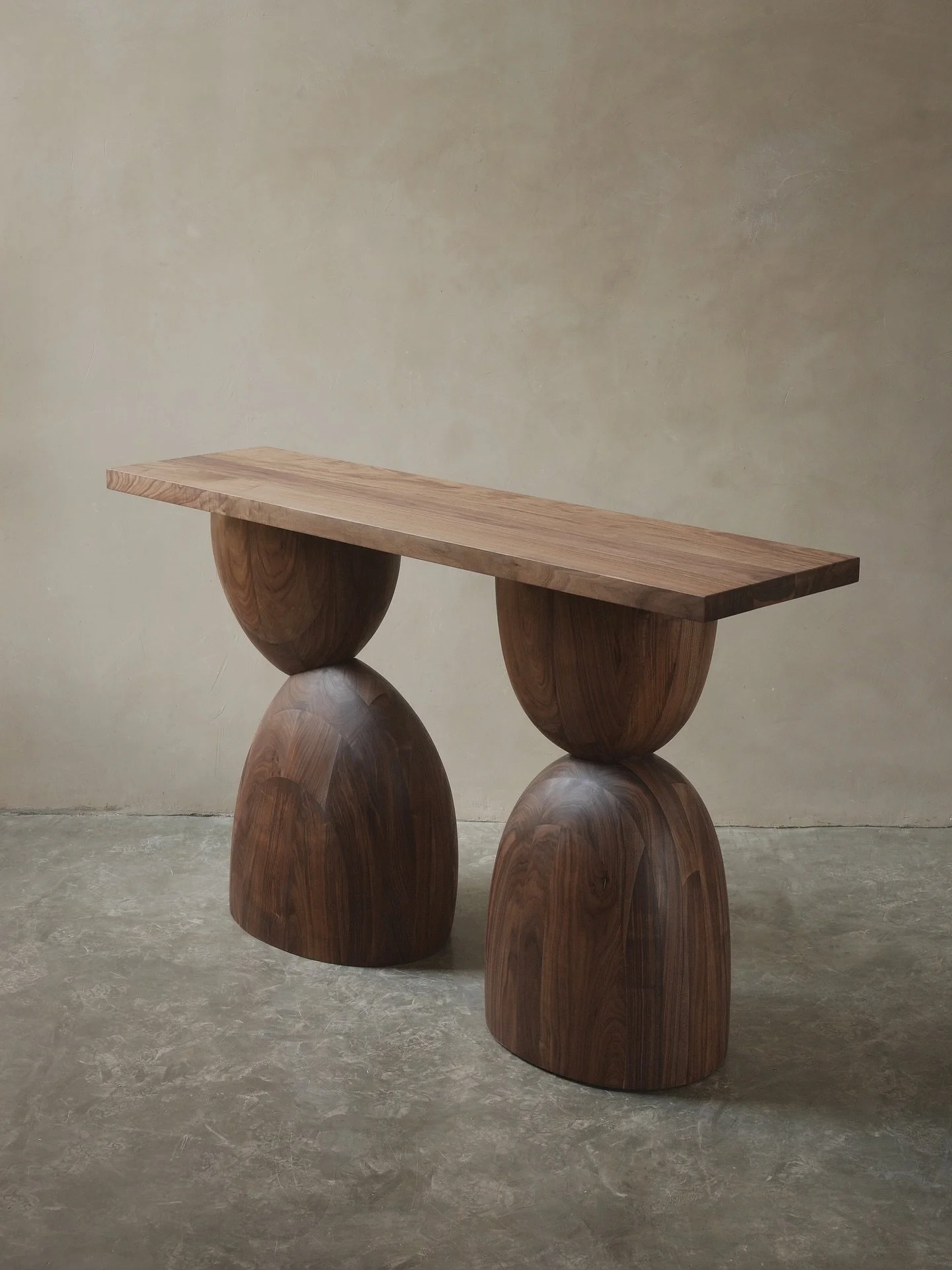 Friends in the furniture

#sculpture #materialexploration #wabisabi #handcrafted #artfurniture #nonofurniture