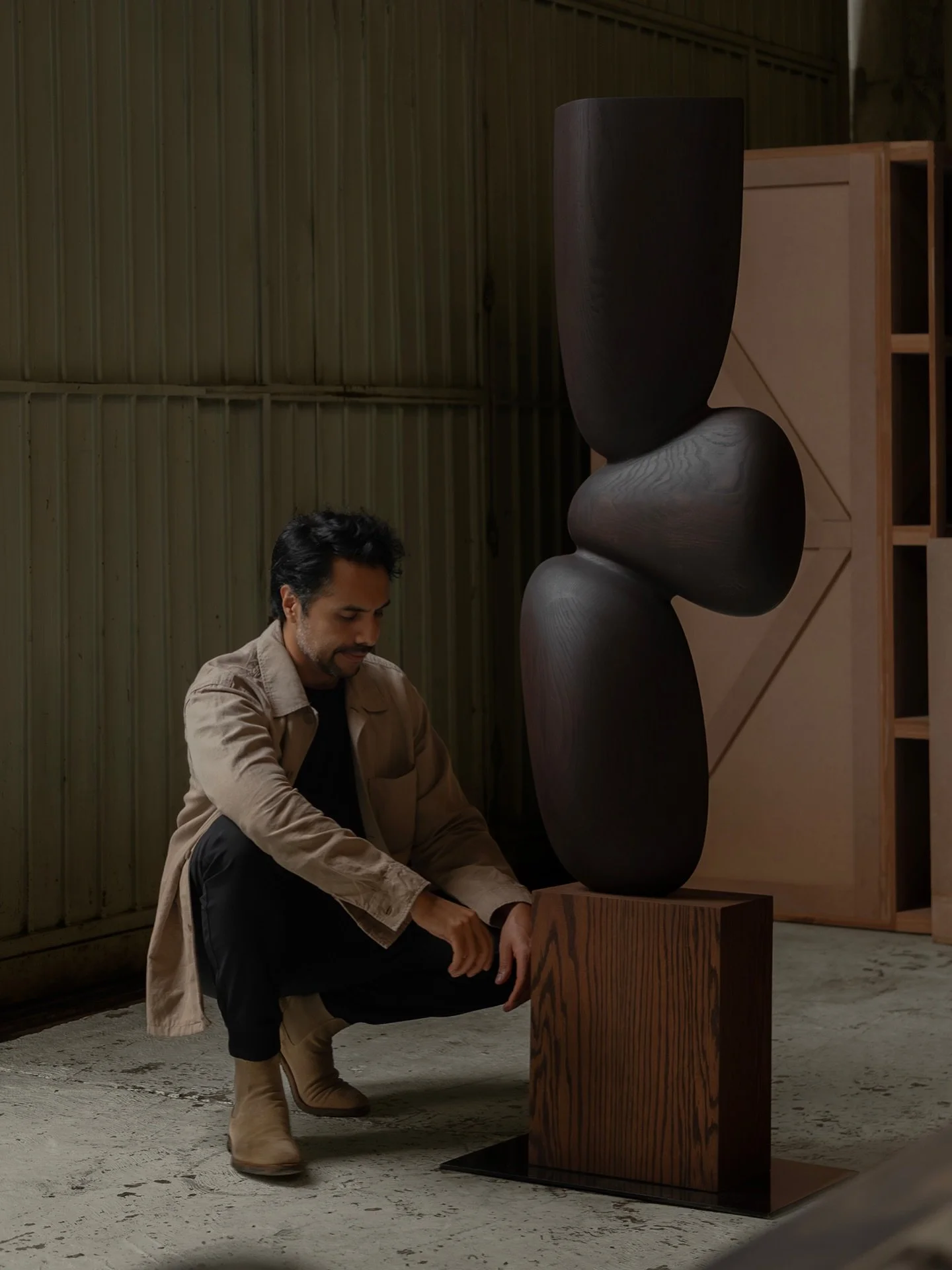 My favorite pieces are the ones that made me uncomfortable at first 
📷 @achachmariana 

#designart #madeinmexico #carpentry #spatialdesign #contemporaryart #JoelEscalona