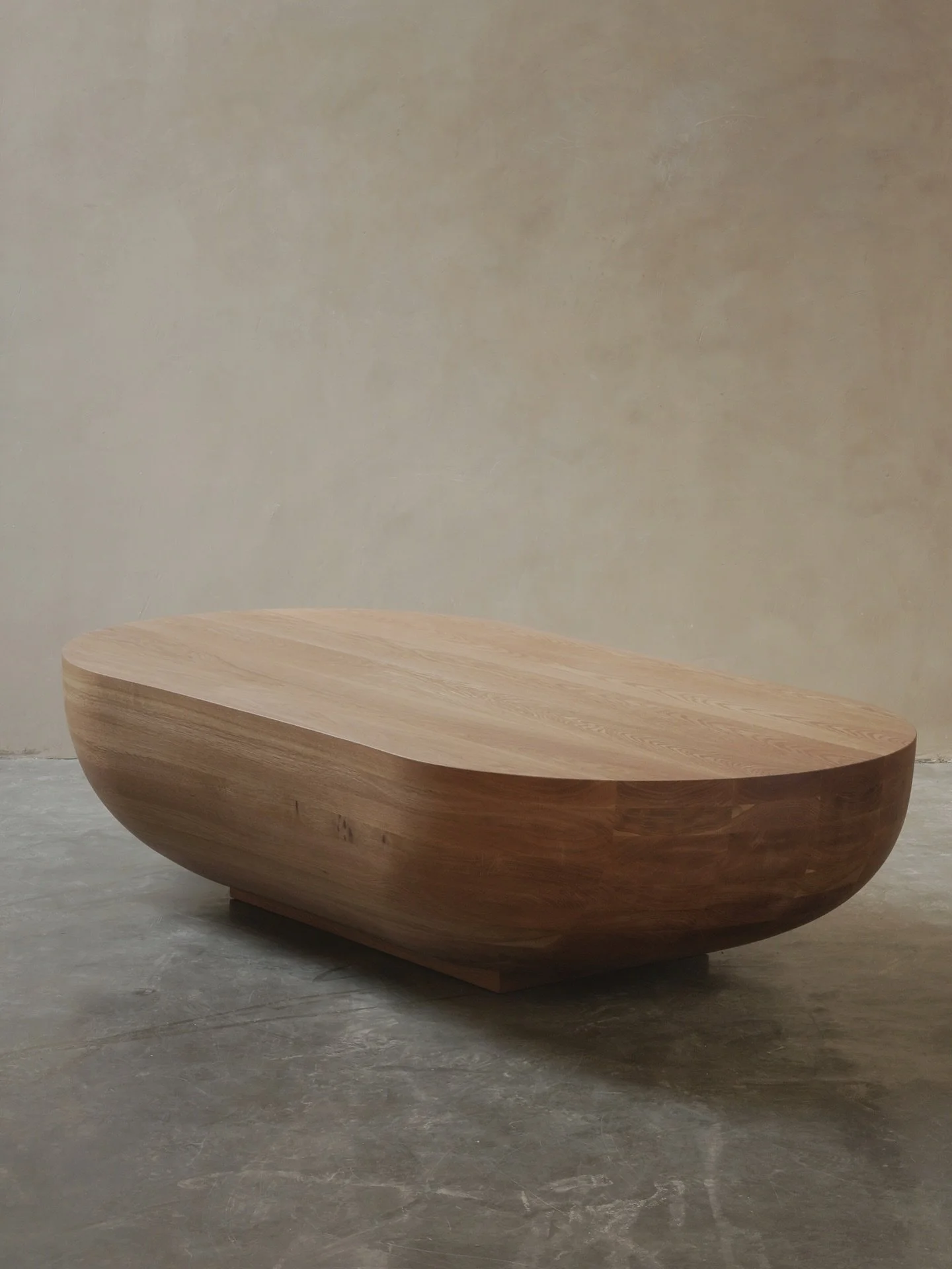 Every curve, a conversation

#homedecor #interiorstyle #designerfurniture #luxuryhomedecor #contemporaryfurniture #JoelEscalona