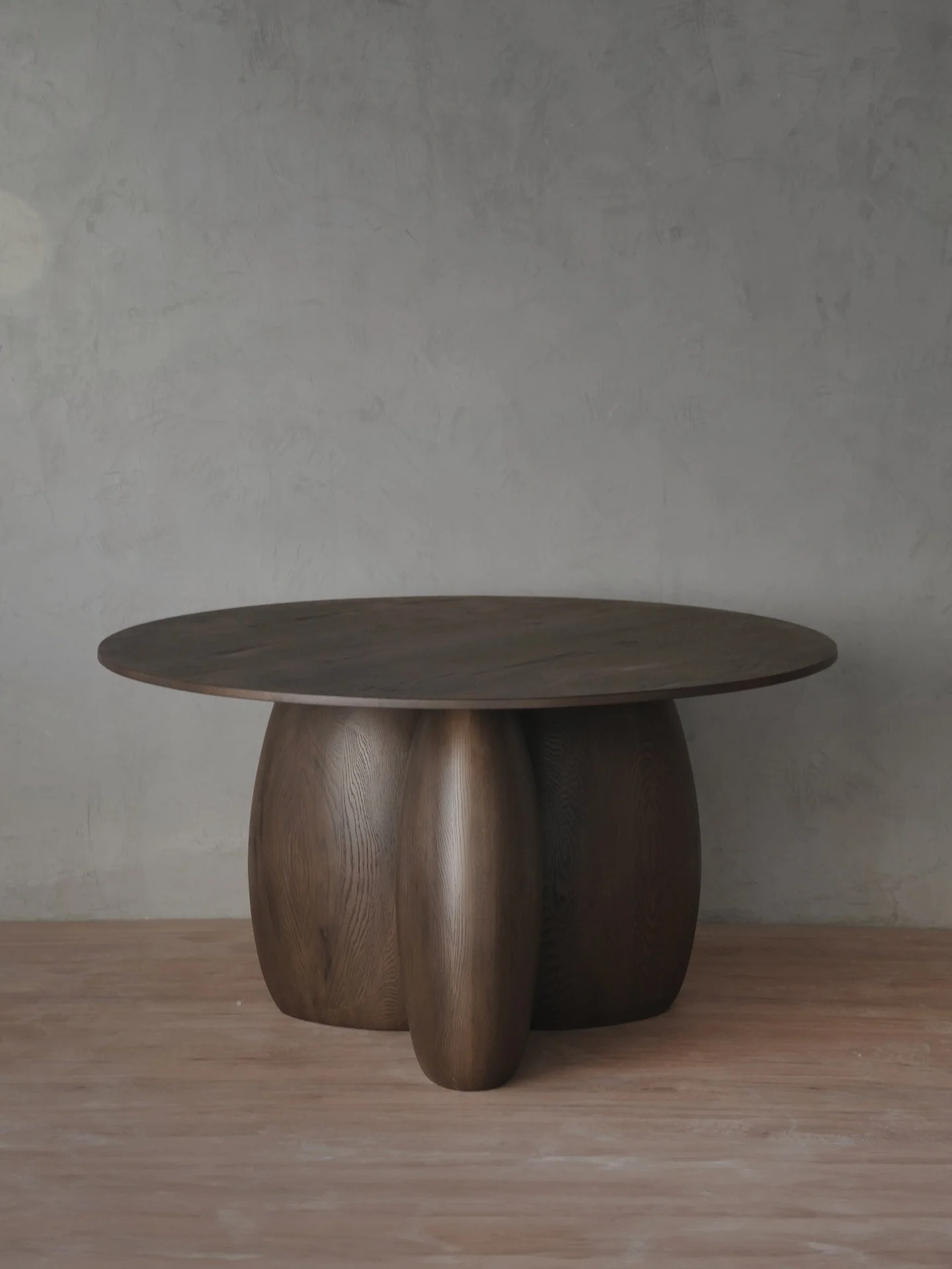 Ordinary process, extraordinary pieces

#furniture #diningtabledecor #interiordesign