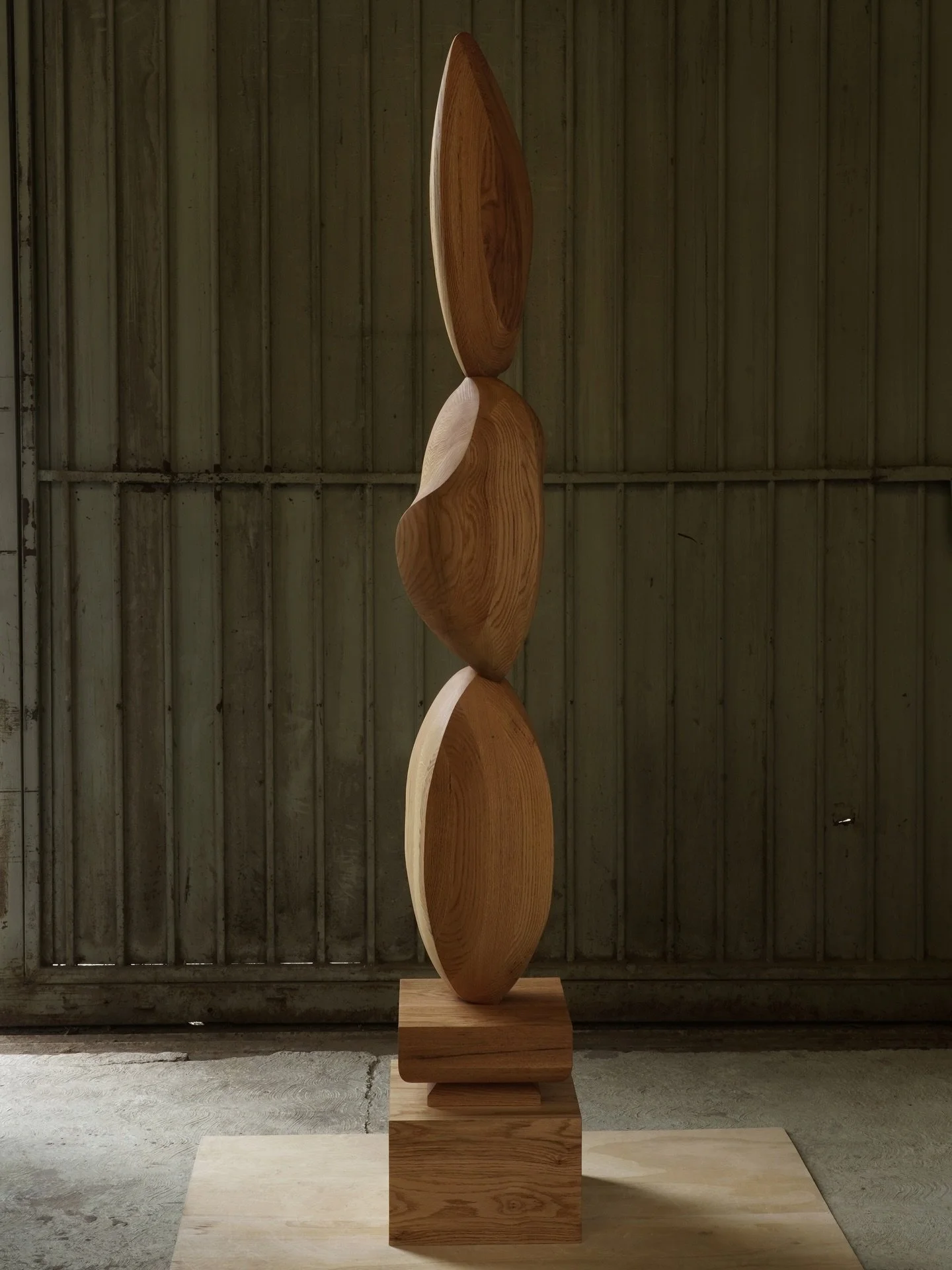 Radical restraint, domestic warmth.

#sculpture #sculpturalart #objectart #artobject #contemporaryart