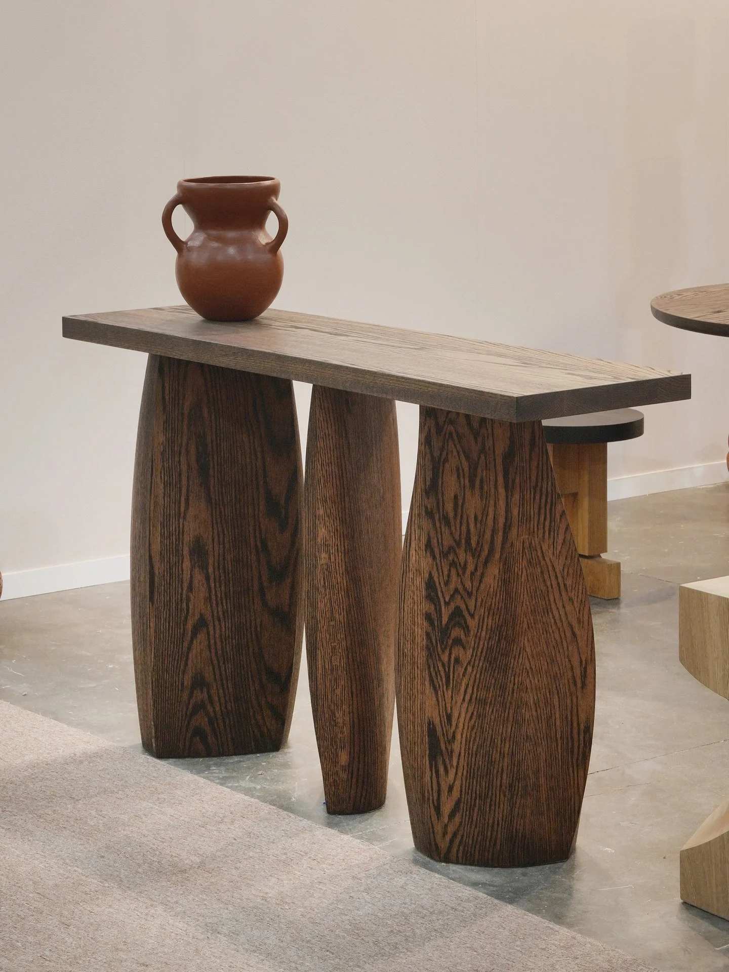 A quiet exchange between form and feeling.

Domestic Monuments
@mx.nono at @zonamacodiseno Mexico City &middot; Feb 4&ndash;8 &middot; by @joelescalonastudio  
#zsonamaco2026 #zsonamacoartweek #artfair #furniture #sculpture