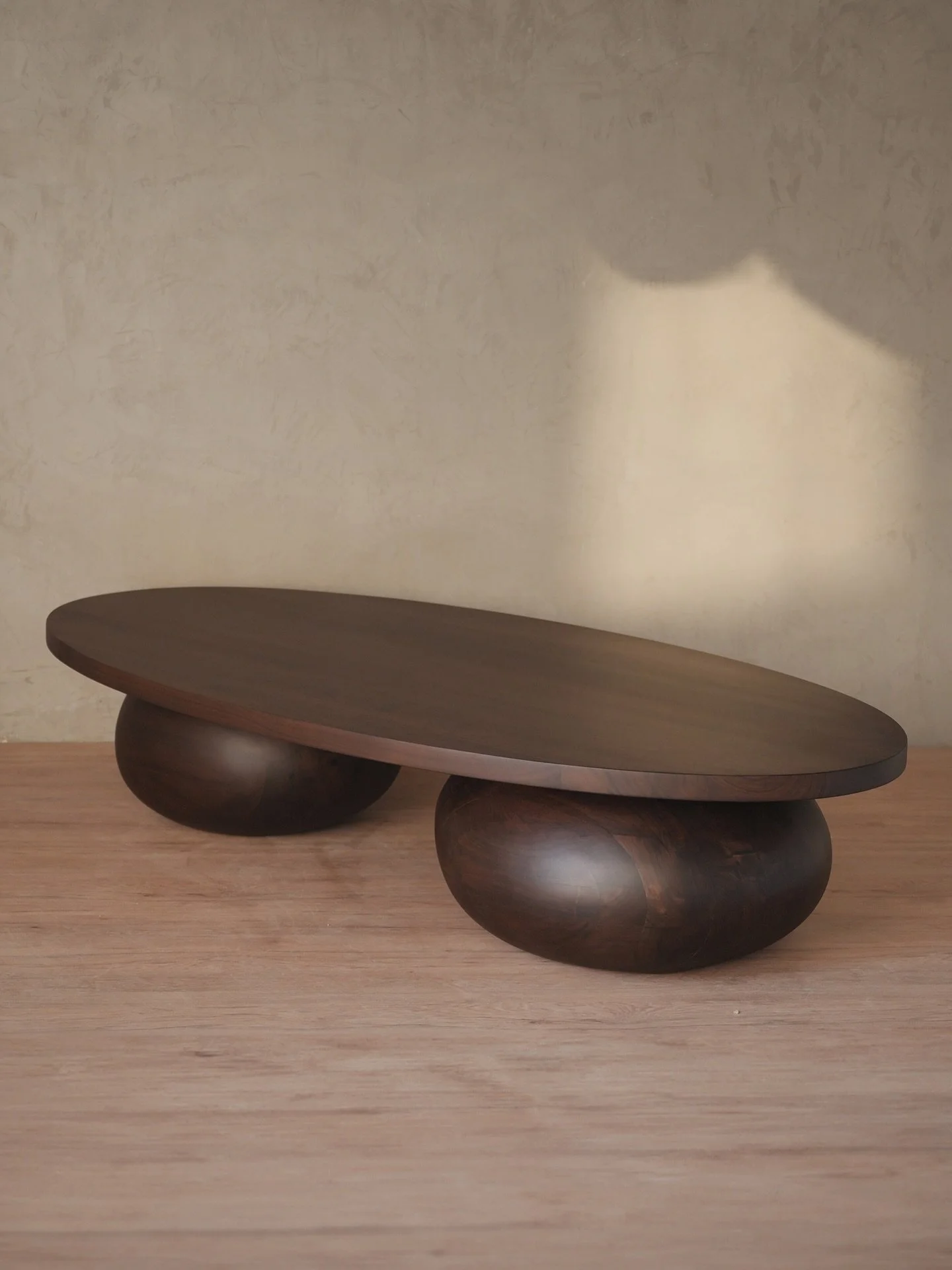 Calm top, heavy thinking below. Serene coffee tables.

#coffeetable #sidetable #accenttable #occasionaltable #endtable