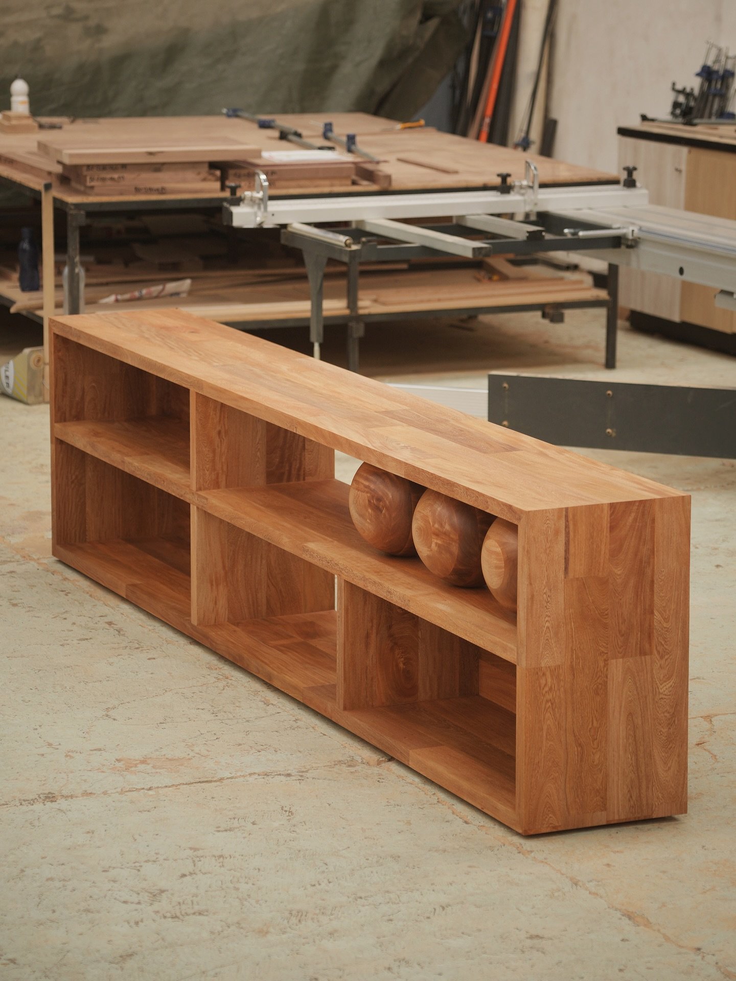 Quiet wood, clean lines. Custom Sereno console table.

#consoletable #entrytable #halltable #wallconsole #consolefurniture