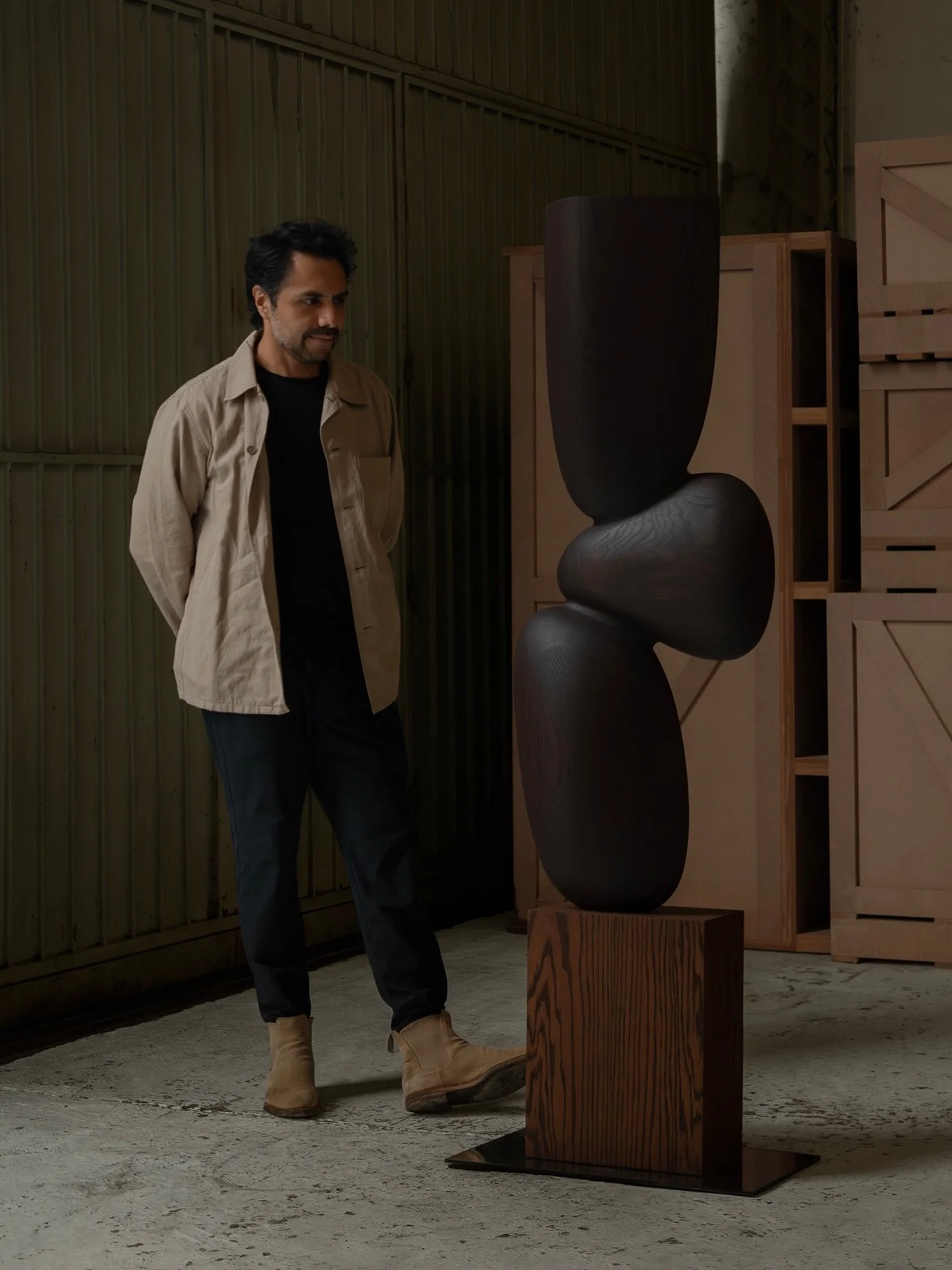 Human height, communal reach, intimate distance

📷 @achachmariana 
#sculpture #sculpturalart #objectart #artobject #contemporaryart