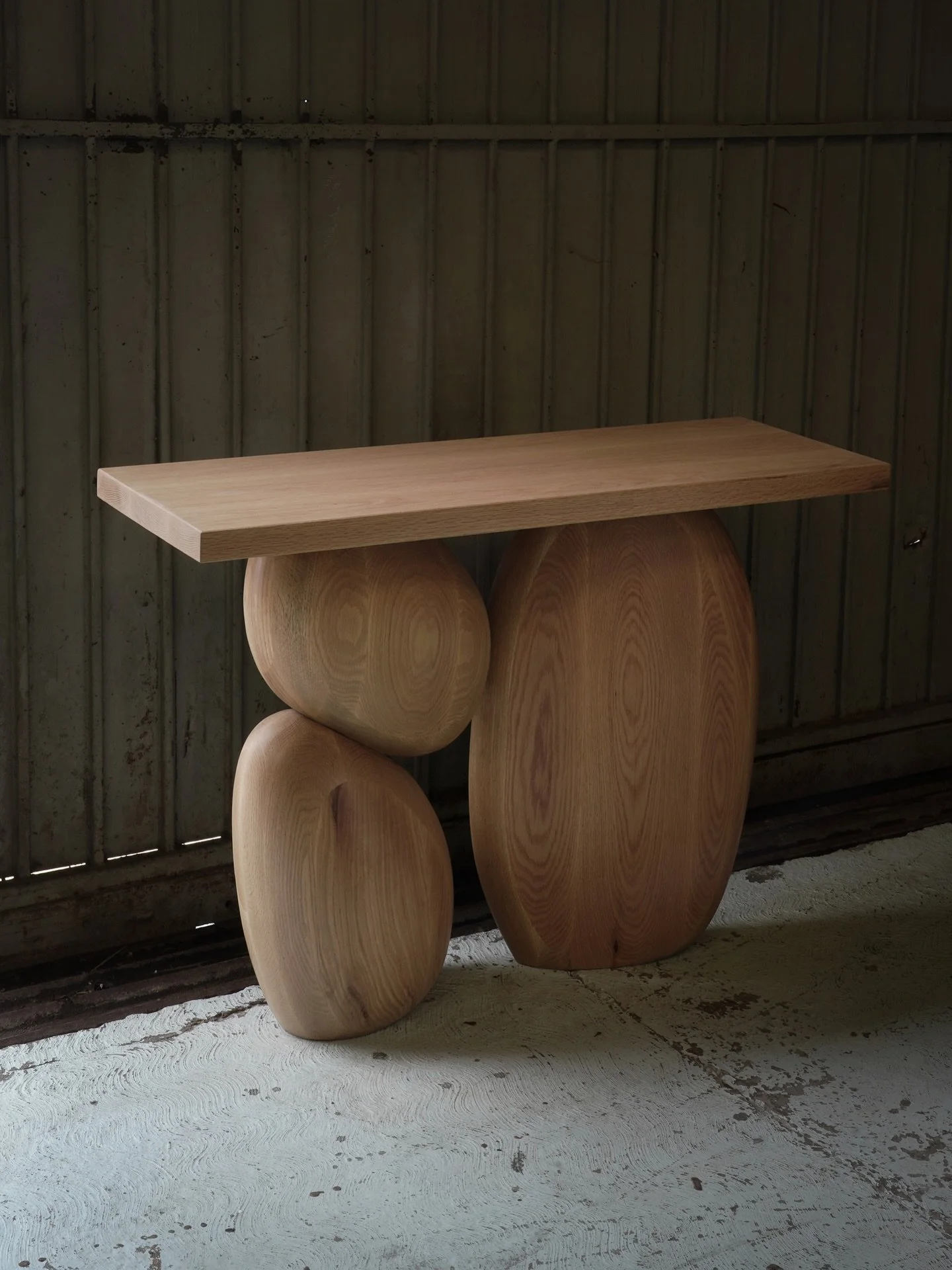 Function with feelings

#consoletable #entrytable #halltable #wallconsole #consolefurniture