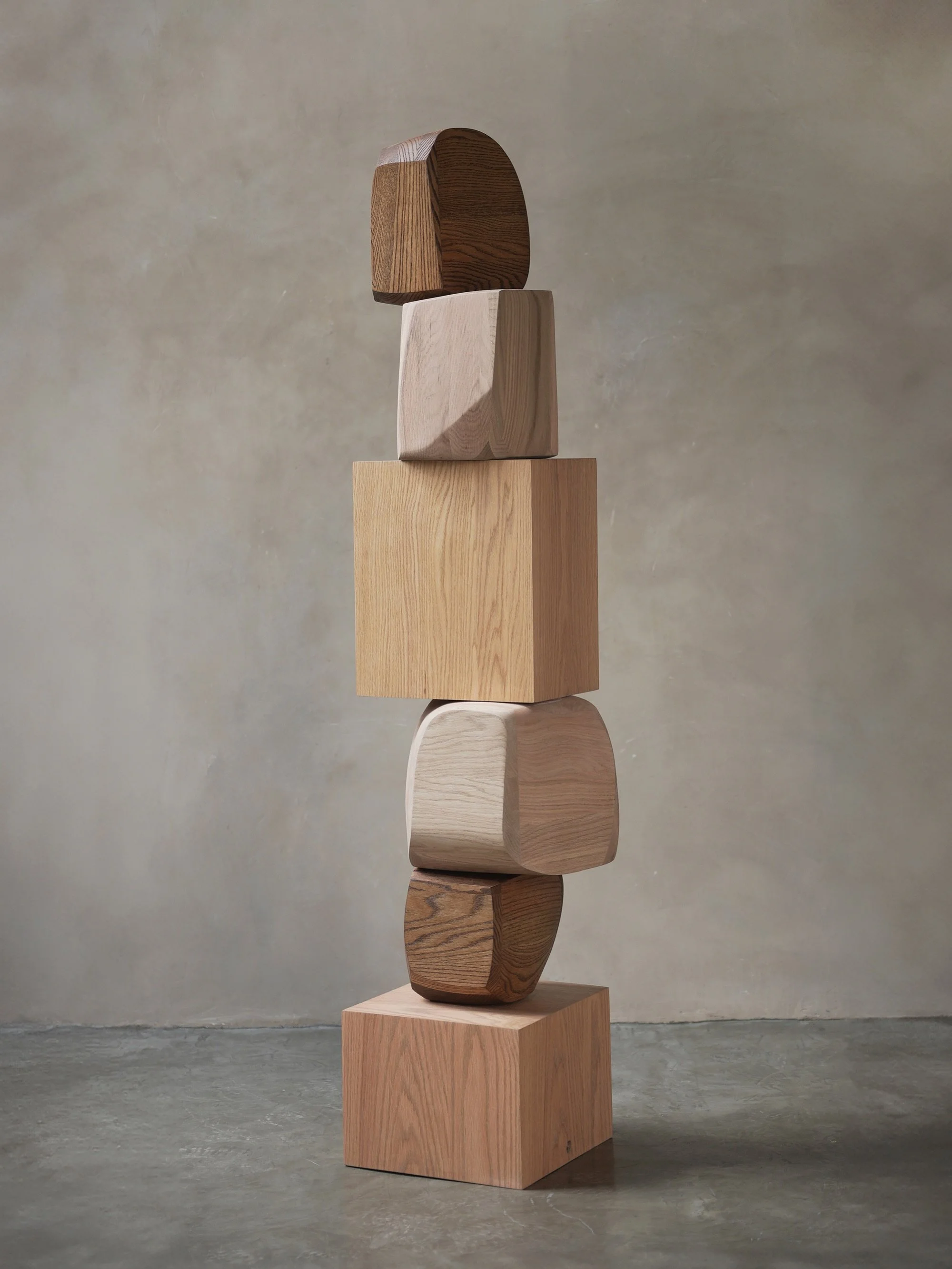 We worked different tones and textures on this sculpture until the balance felt right.

Get in touch at info@joelescalona.com
&mdash;
#JoelEscalona #sculpture #interiordesign