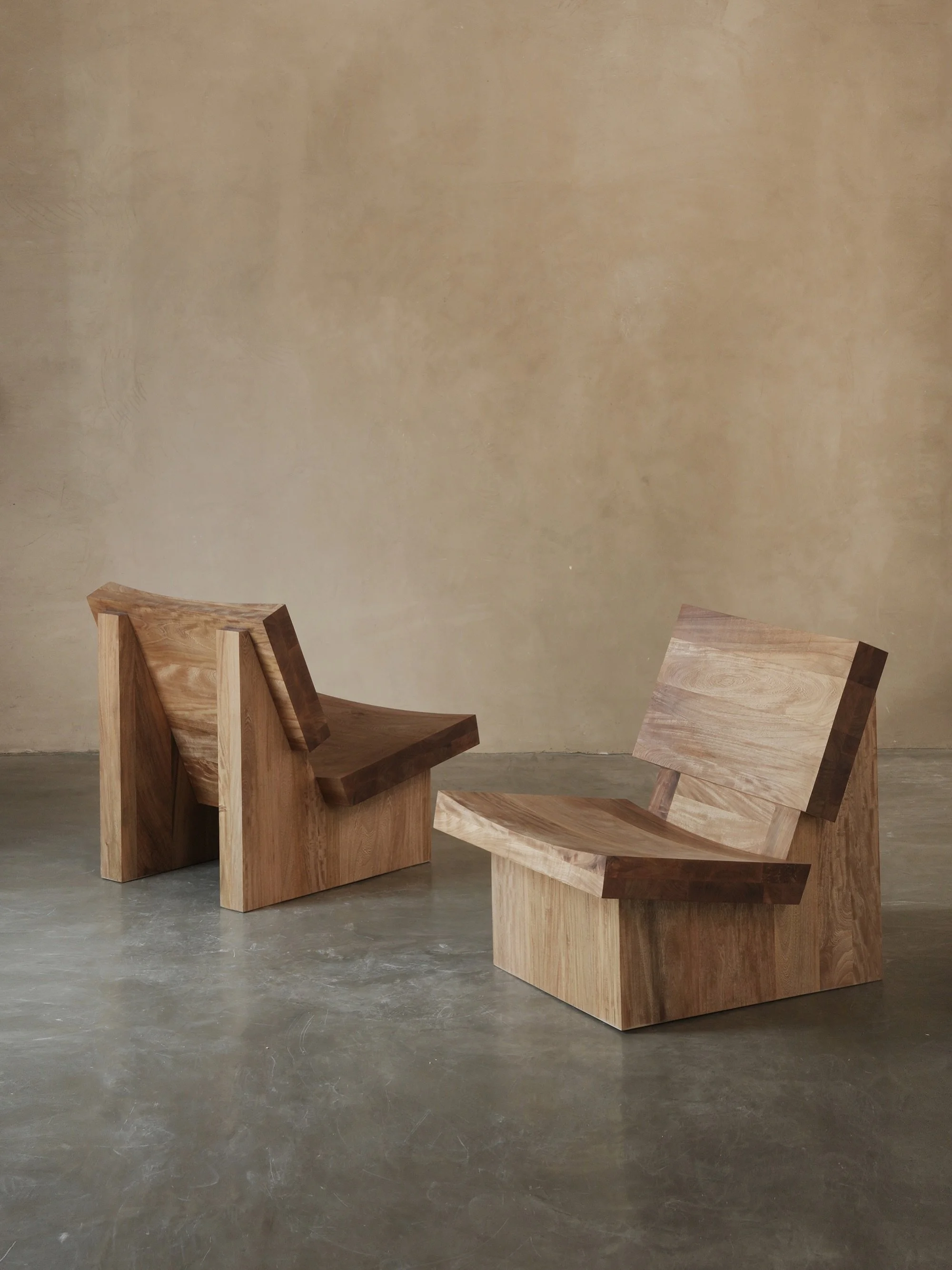 Chairs tables and other sculptures

#nonofurniture #joelescalona #sculpturalFurniture #madeInMexico