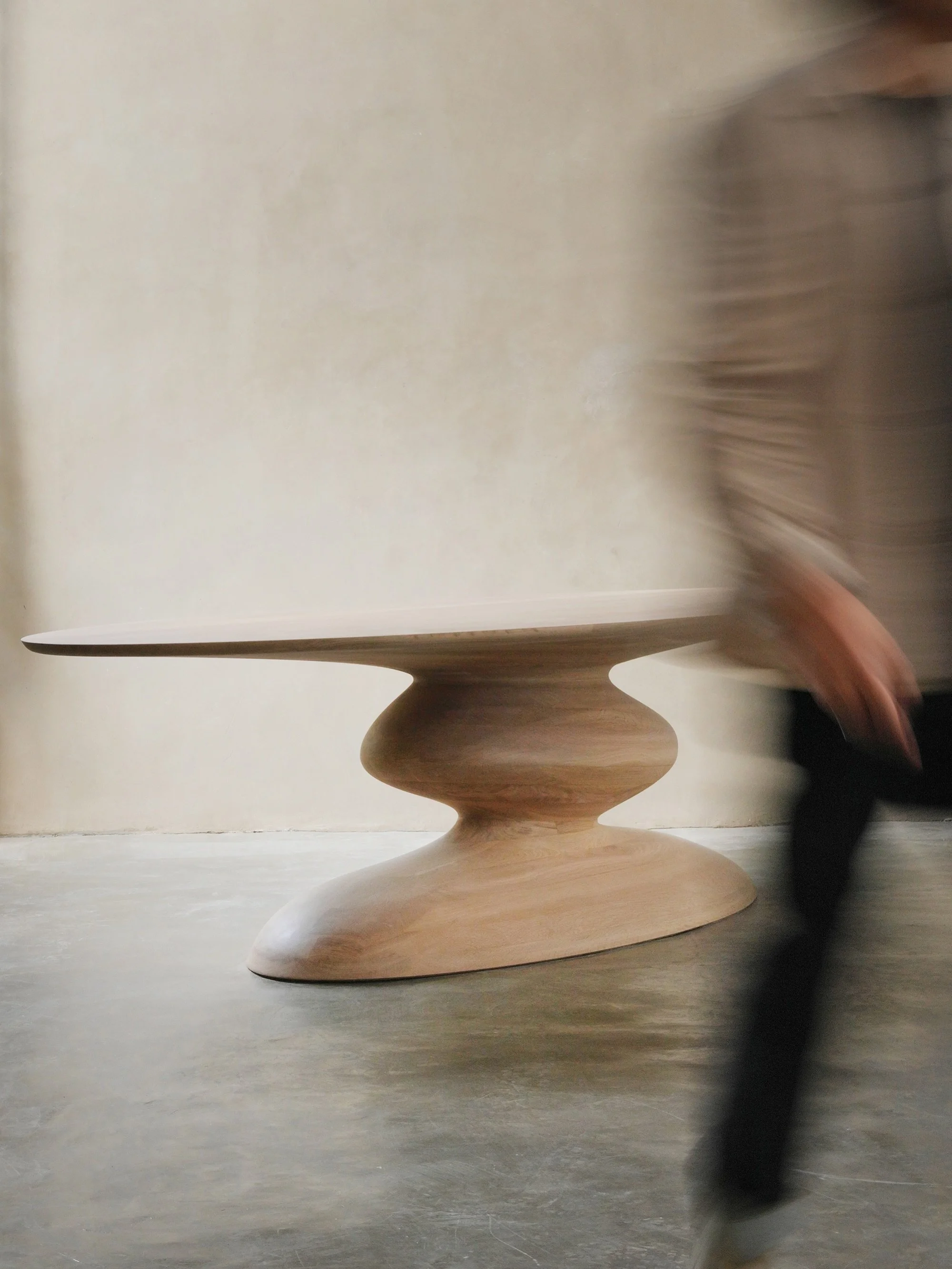 Effort hidden in grace

#furniture #sculpture