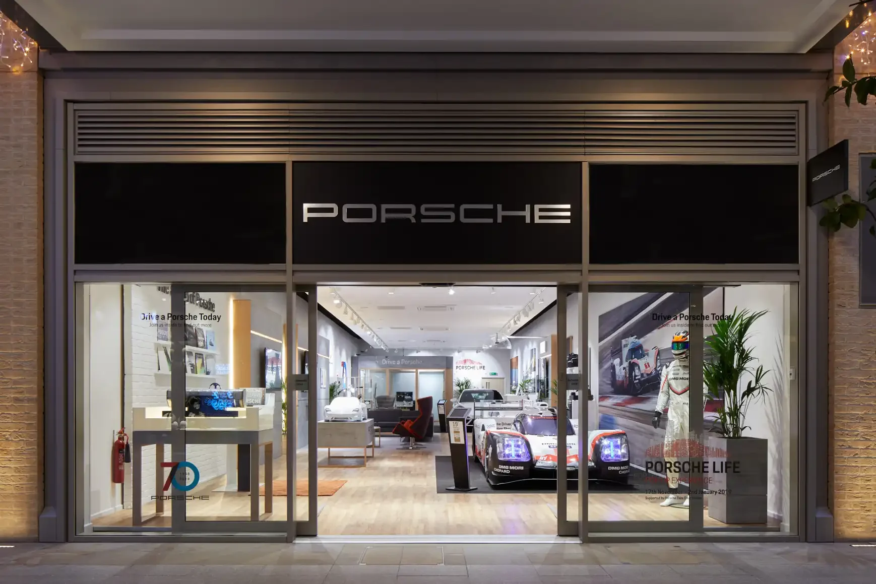 PORSCHE