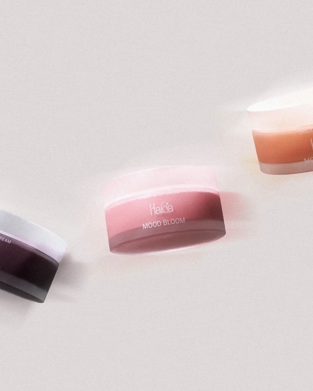 Barely There. Completely You.
-
Haloa makes makeup that feels as fun as it looks. With vibrant pigments, soft finishes, and packaging that pops, it&rsquo;s built for beauty lovers who don&rsquo;t do boring.⠀⠀⠀⠀⠀⠀
*brief by @the.brief.booth #thebriefb