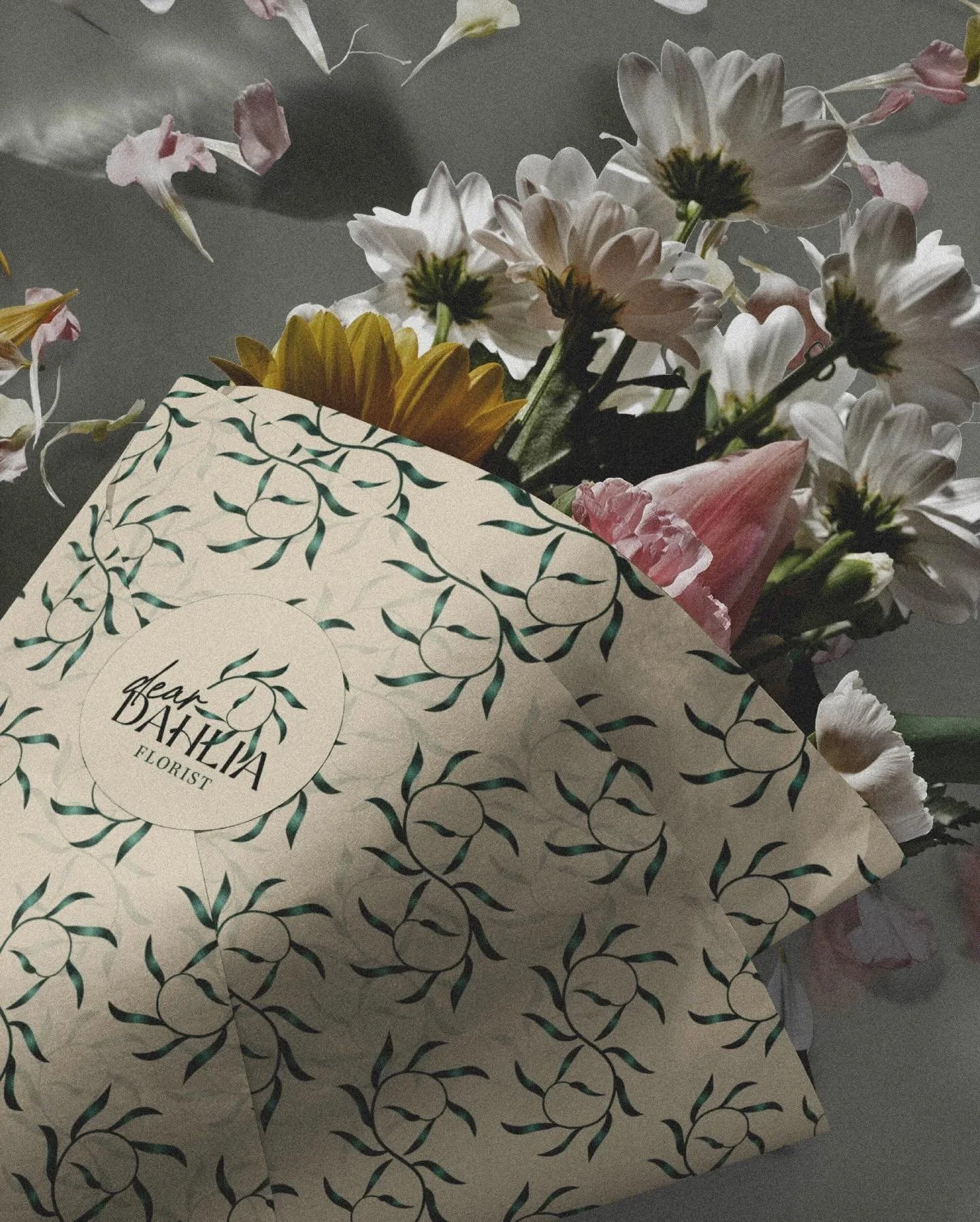 Every stem, a love letter.
-
Dear Dahlia is a flower shop where every bouquet feels like a handwritten letter - thoughtful, personal, and full of feeling. Rooted in deep greens and soft neutrals, it blends natural beauty with quiet intimacy.⠀⠀⠀⠀⠀⠀⠀⠀⠀