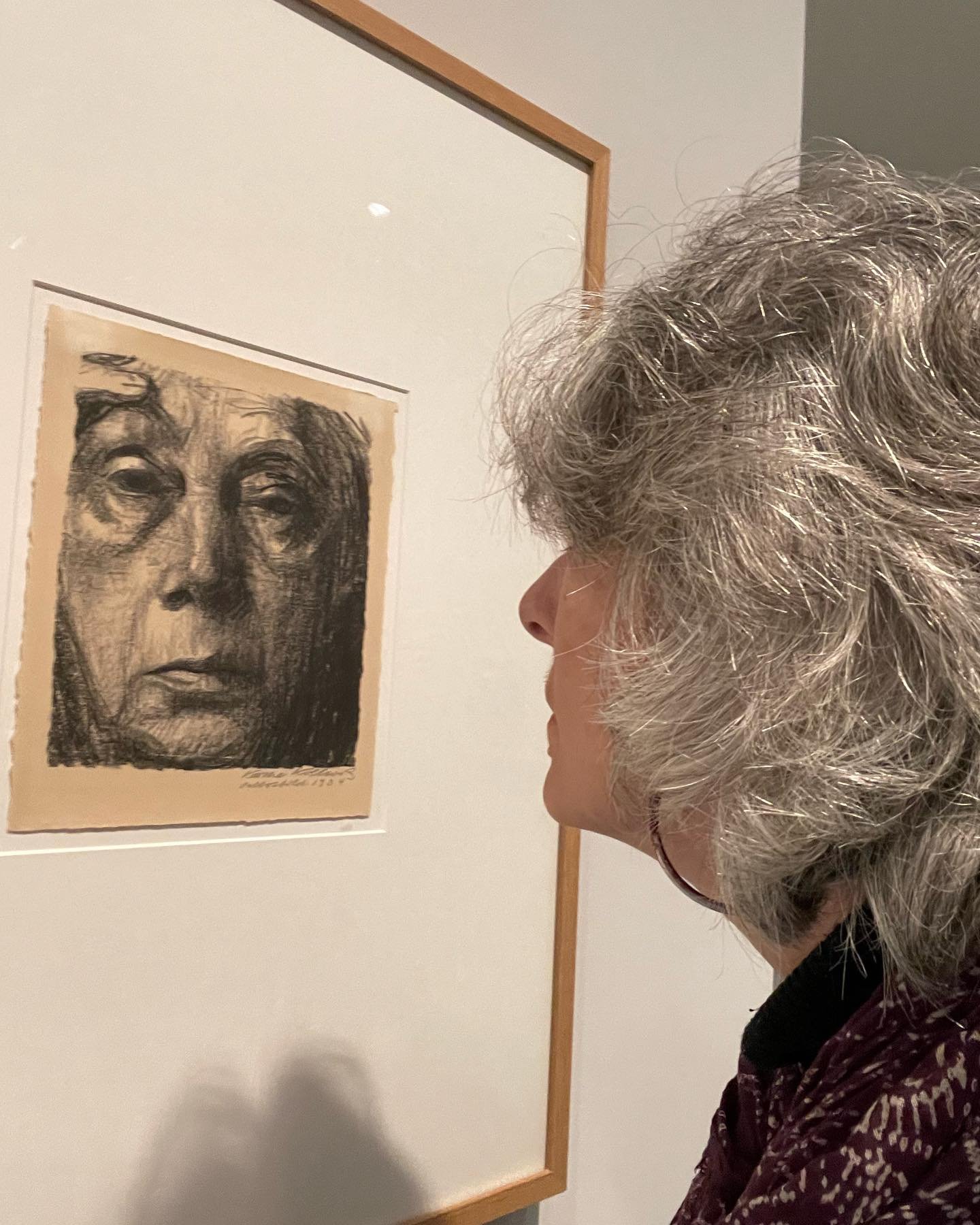 Yesterday was #k&auml;thekollwitz birthday and how is she so powerful that years after her death her Art still resonates with us??? Her work speaks of aging, motherhood and activism. The strength and vulnerability of mothers is her subject. I can sti