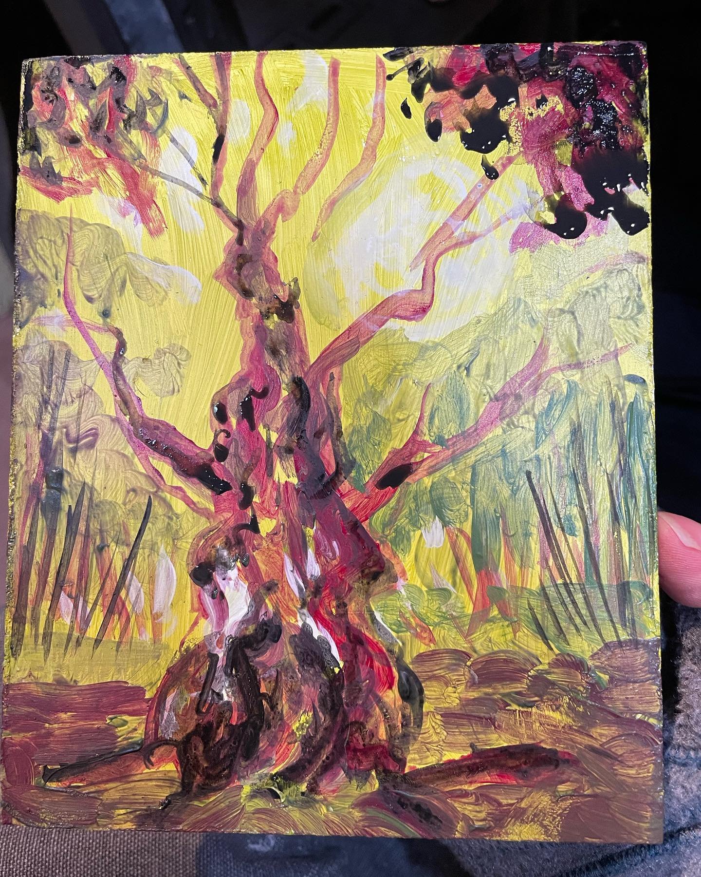 I am amazed sometimes that the trees keep reaching. They stretch so tight and tall. Sitting in my little knee scooter, I wonder&hellip;Do they ever get tired? 
Inspired by the new life and light of Spring! 
#treeconversations #acryliconpanel #springd