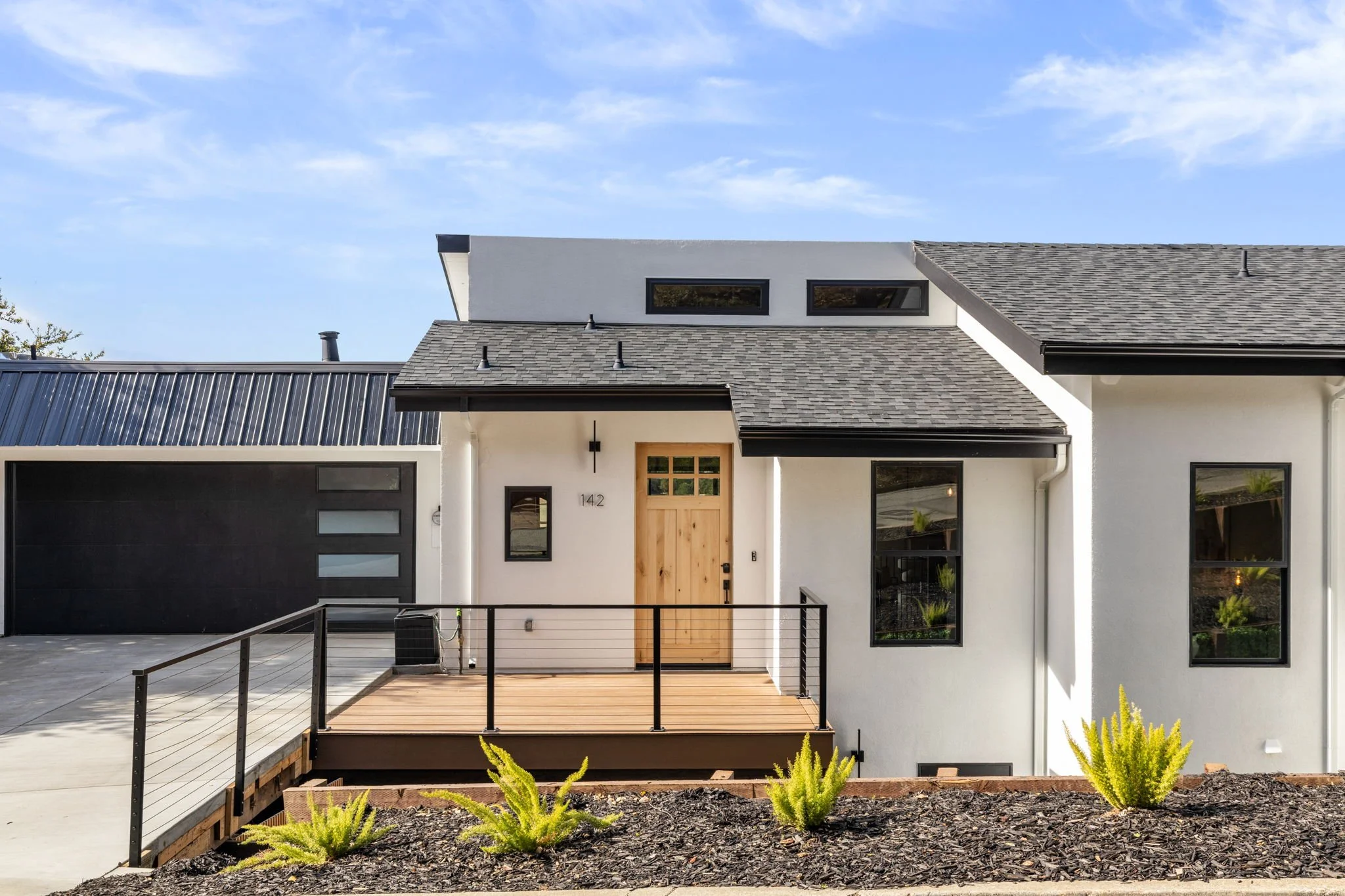 1-web-or-mls-So Gold Photo-3.jpg