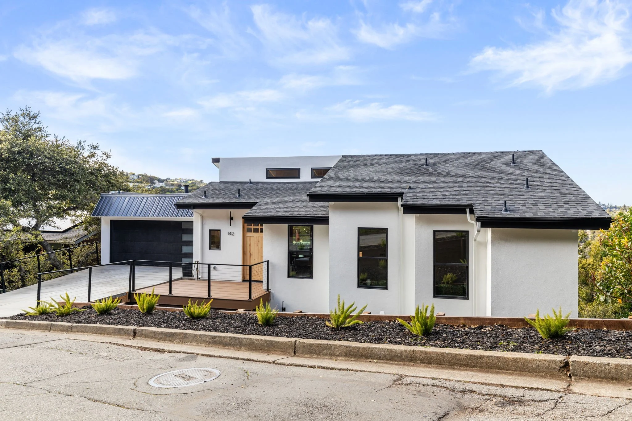 3-web-or-mls-So Gold Photo-1.jpg