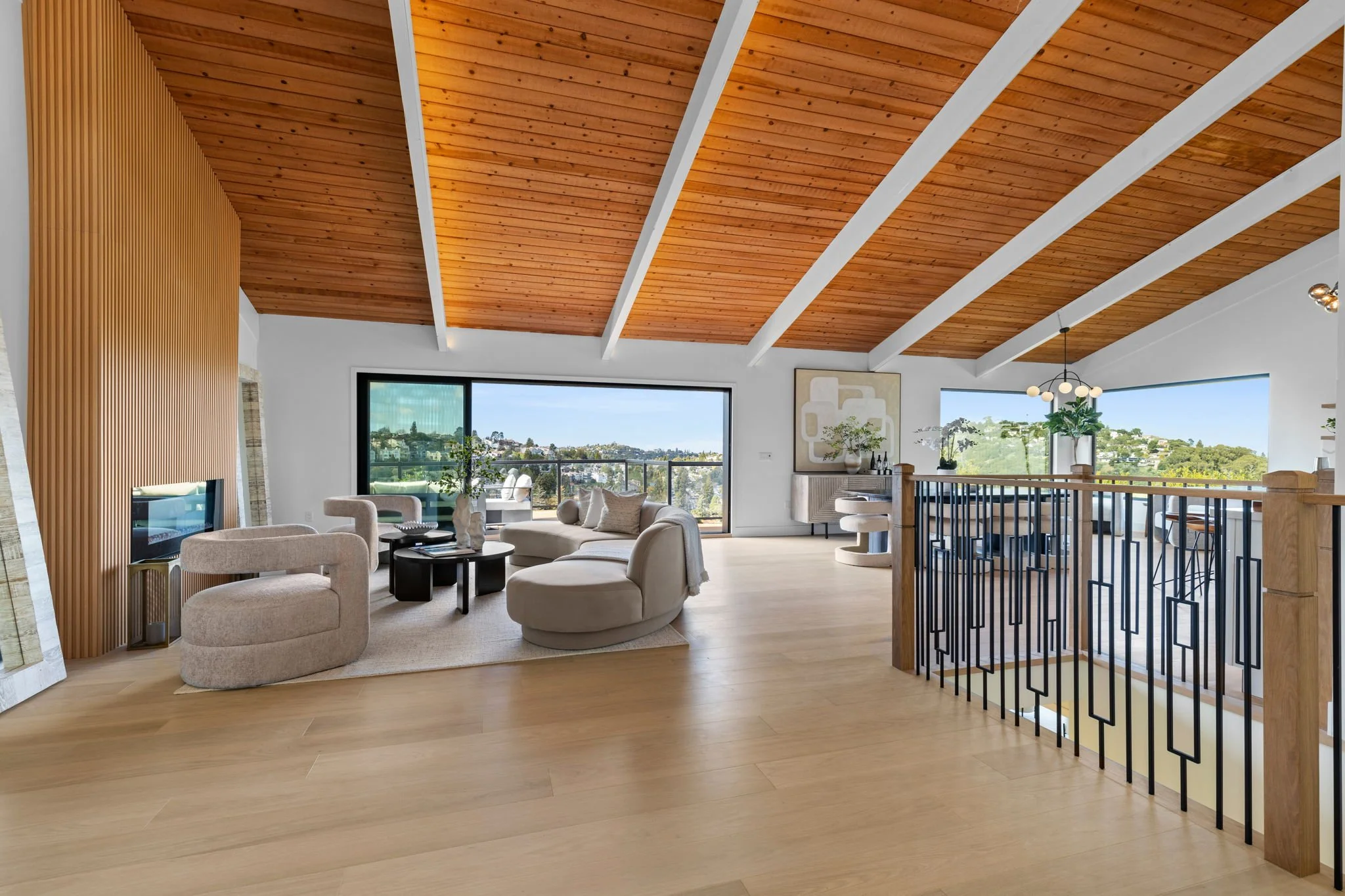 4-web-or-mls-So Gold Photo-4.jpg