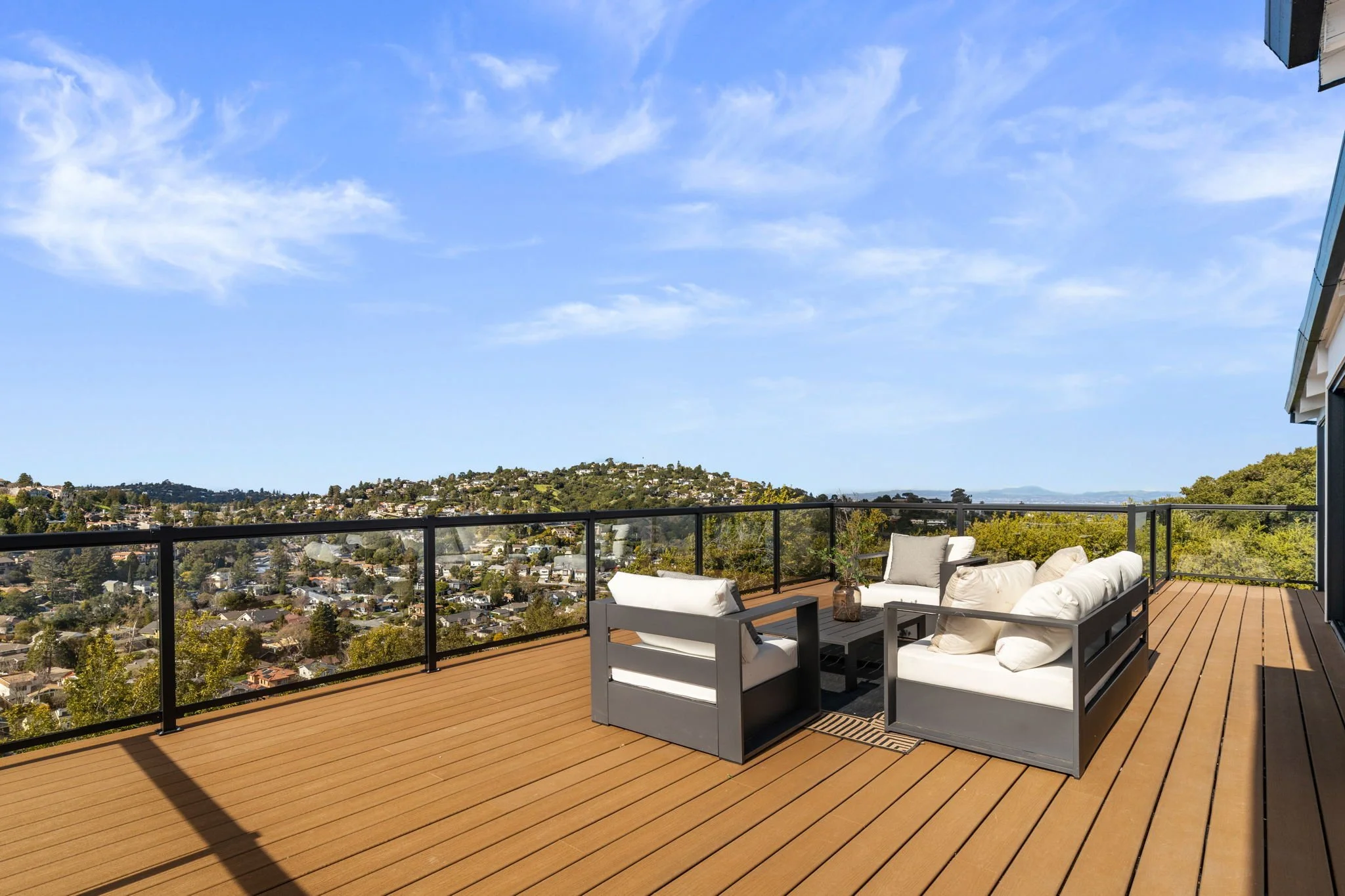 10-web-or-mls-So Gold Photo-10.jpg